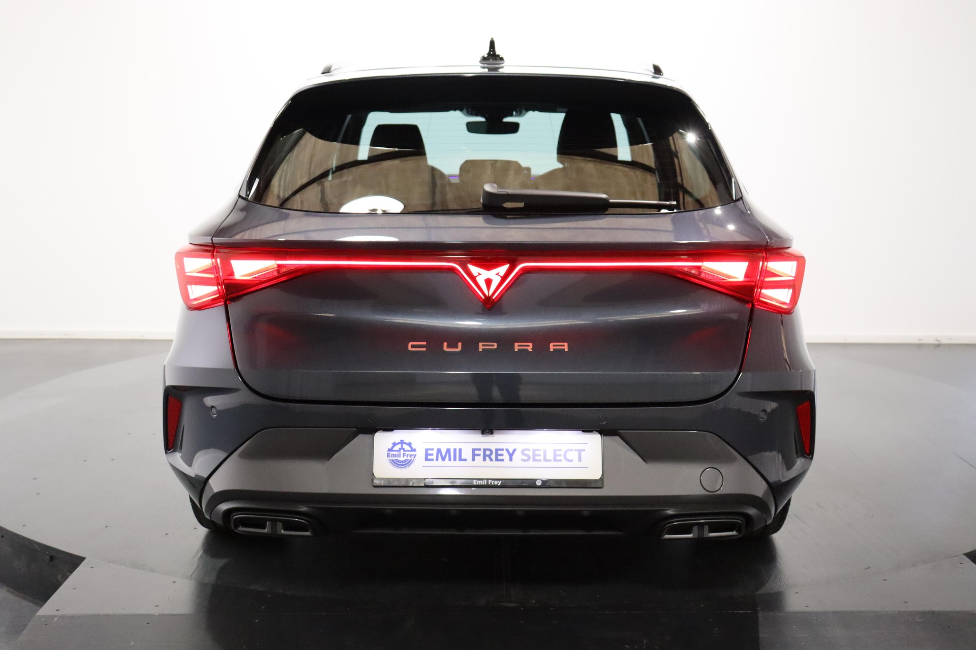 CUPRA Leon ST 2.0 TDI DSG-image-2