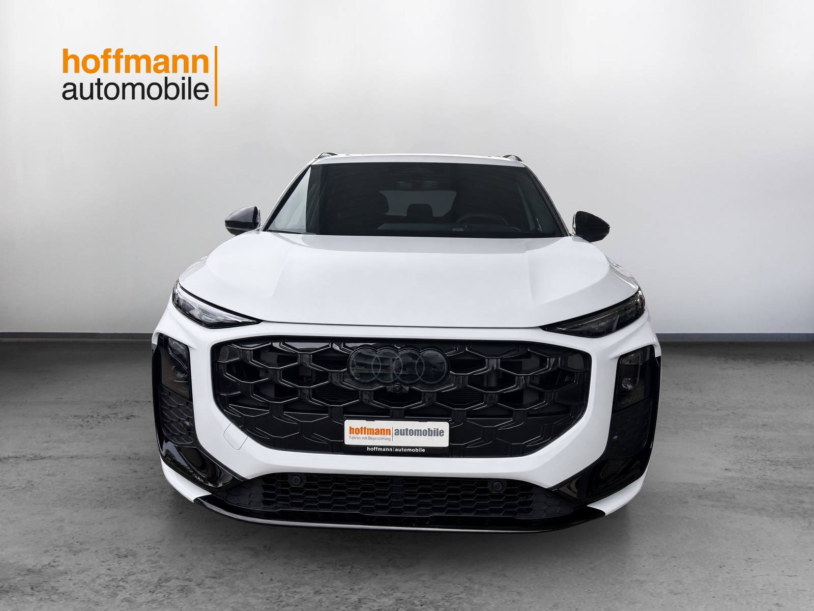 AUDI Q3 SUV TFSI quattro 195 kW S tronic-showroom-element-1