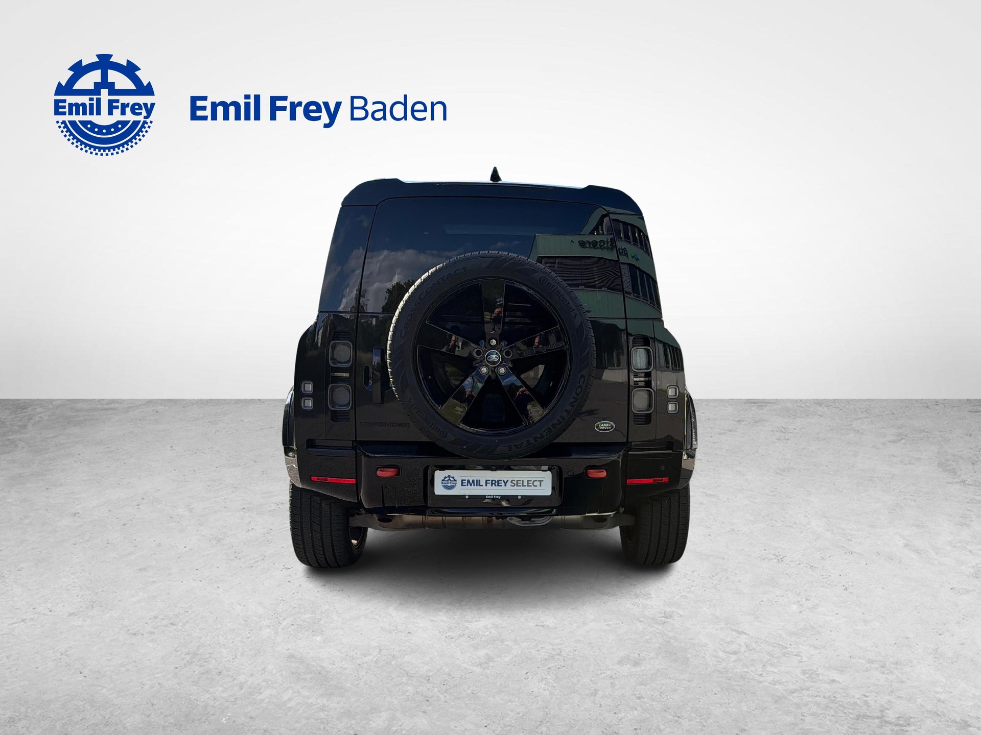 LAND ROVER Defender 110 3.0 I6 X mit Standheizung und Anhängerkupplung-showroom-element-3