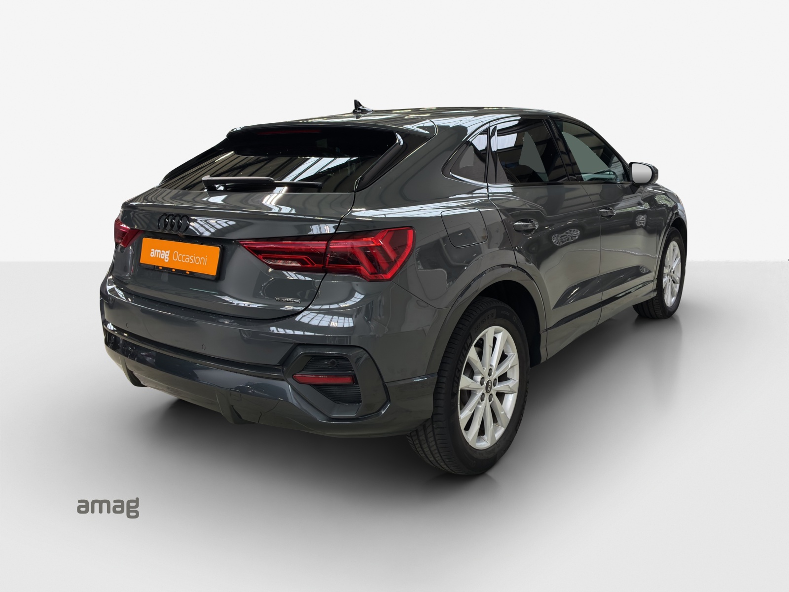 AUDI Q3 Sportback 35 TDI Attraction quattro S-tronic-image-4
