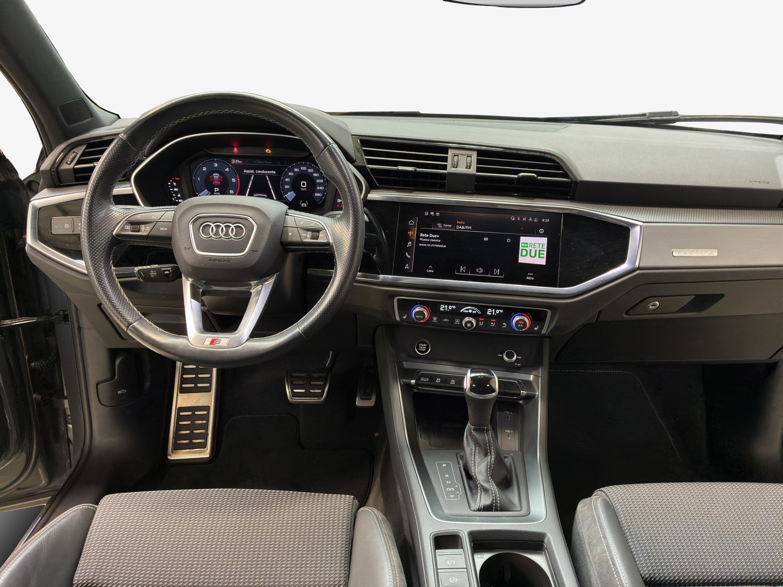 AUDI Q3 Sportback 35 TDI Attraction quattro S-tronic-image-8