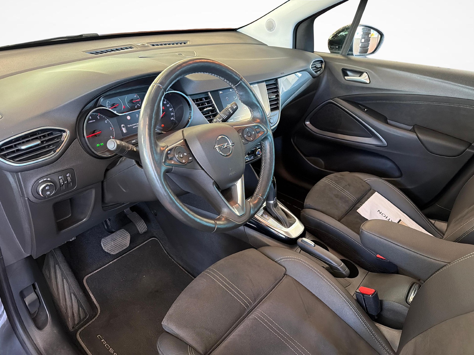 OPEL Crossland 1.2 T 130 Elegance-image-9