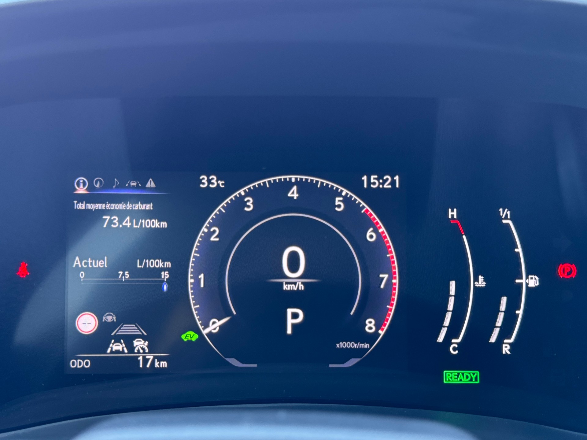 LEXUS LBX FWD Impression CVT-image-12