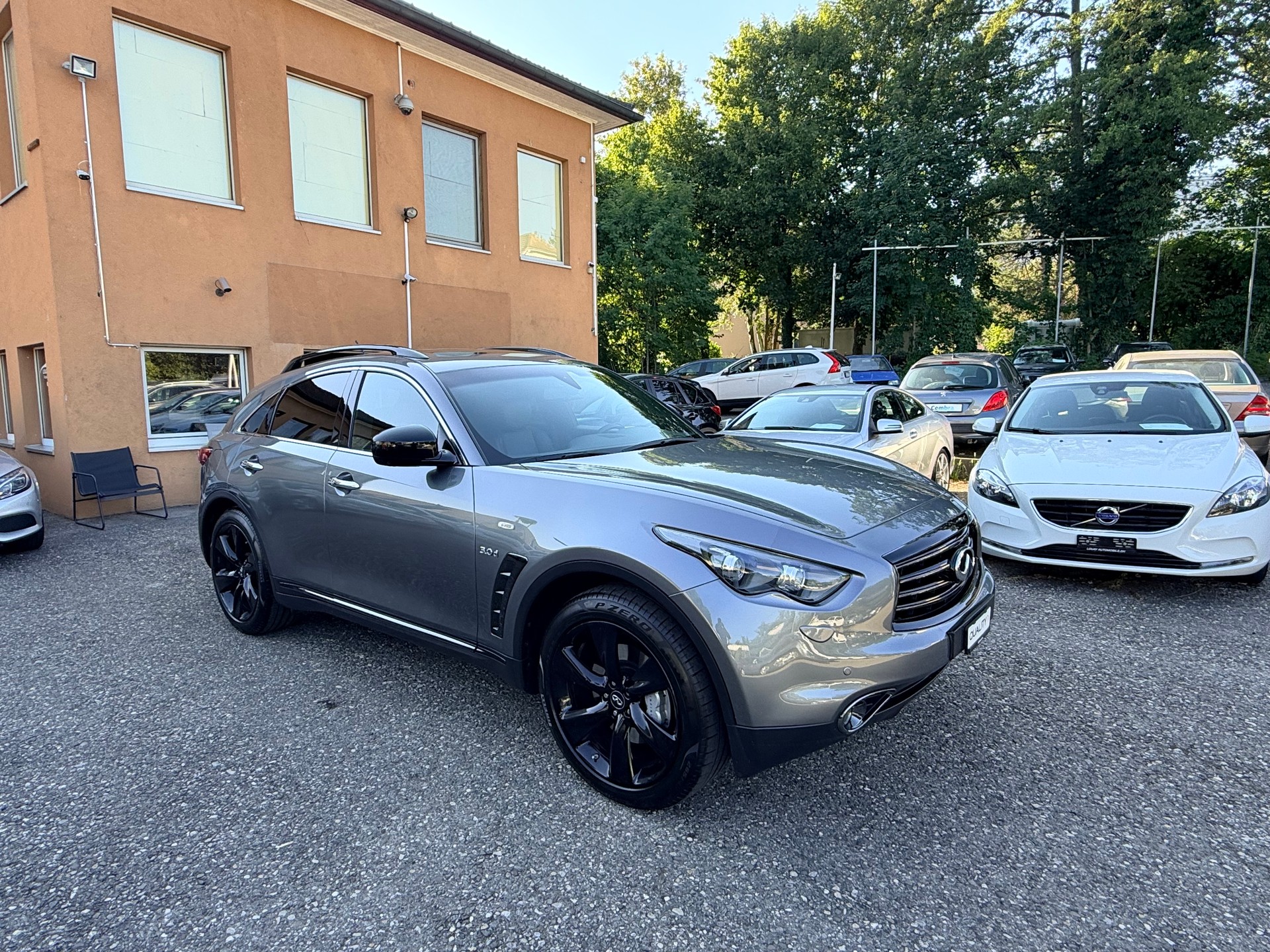 INFINITI QX70 3.0d S Premium AWD Automatic-image-5