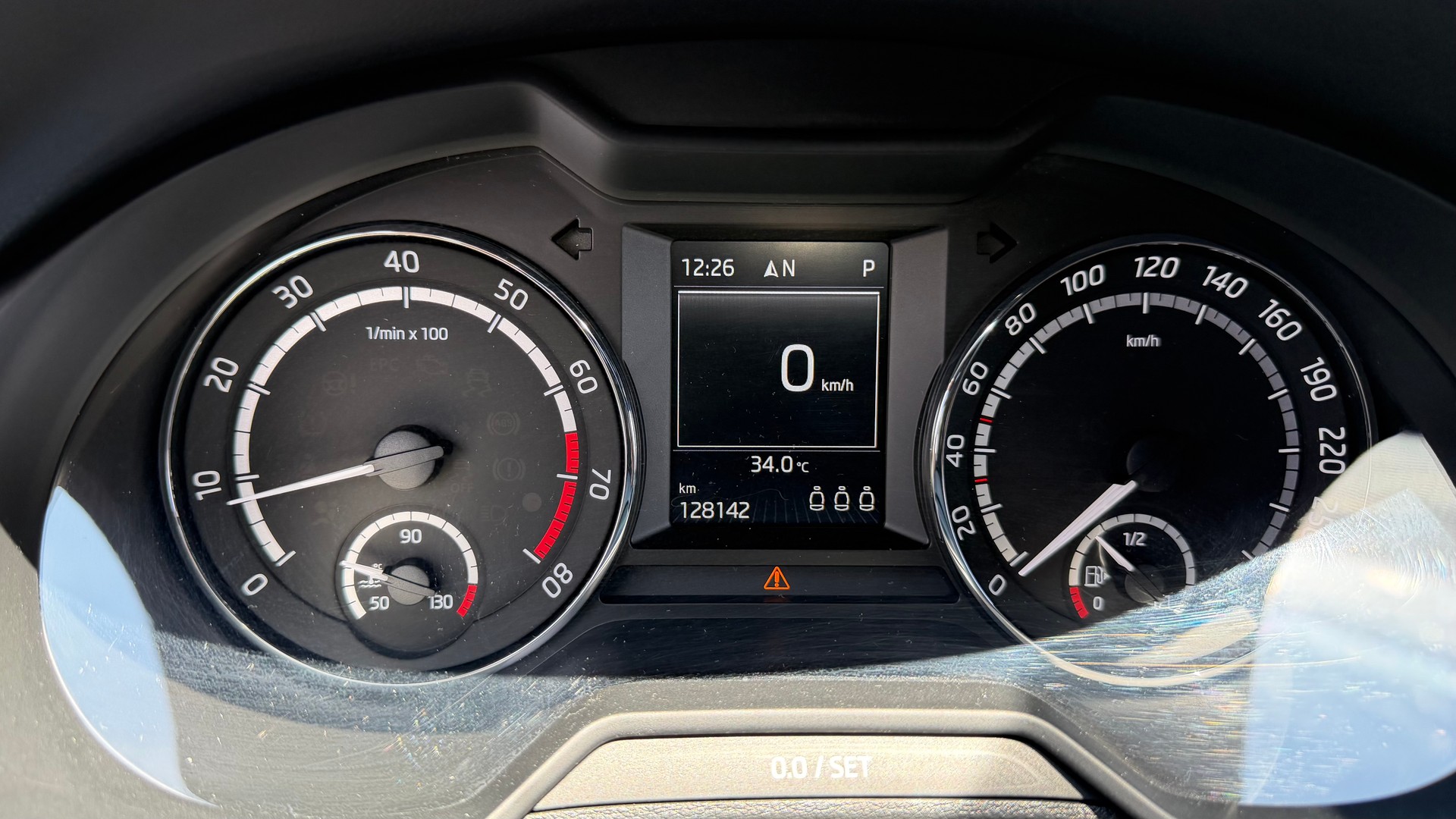 SKODA Octavia Combi 2.0 TSI RS DSG-image-15