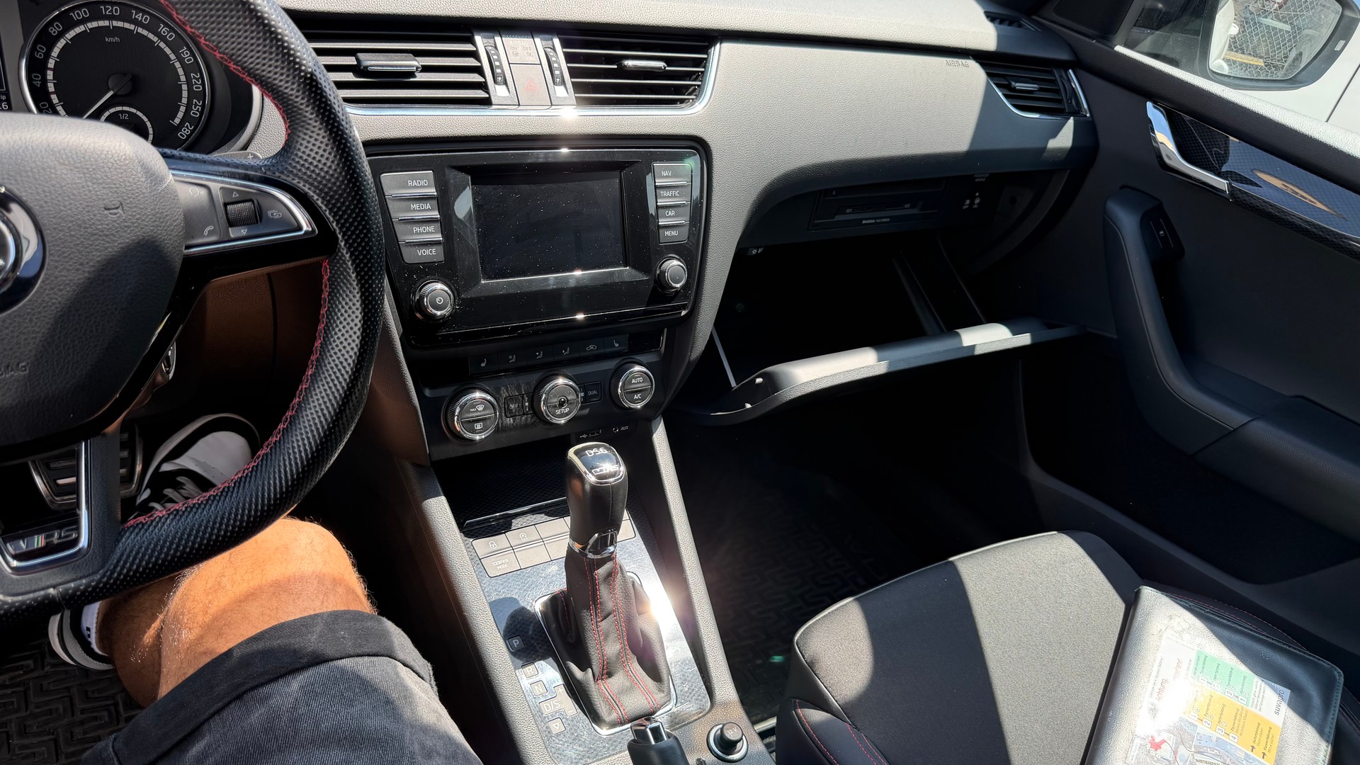 SKODA Octavia Combi 2.0 TSI RS DSG-image-7