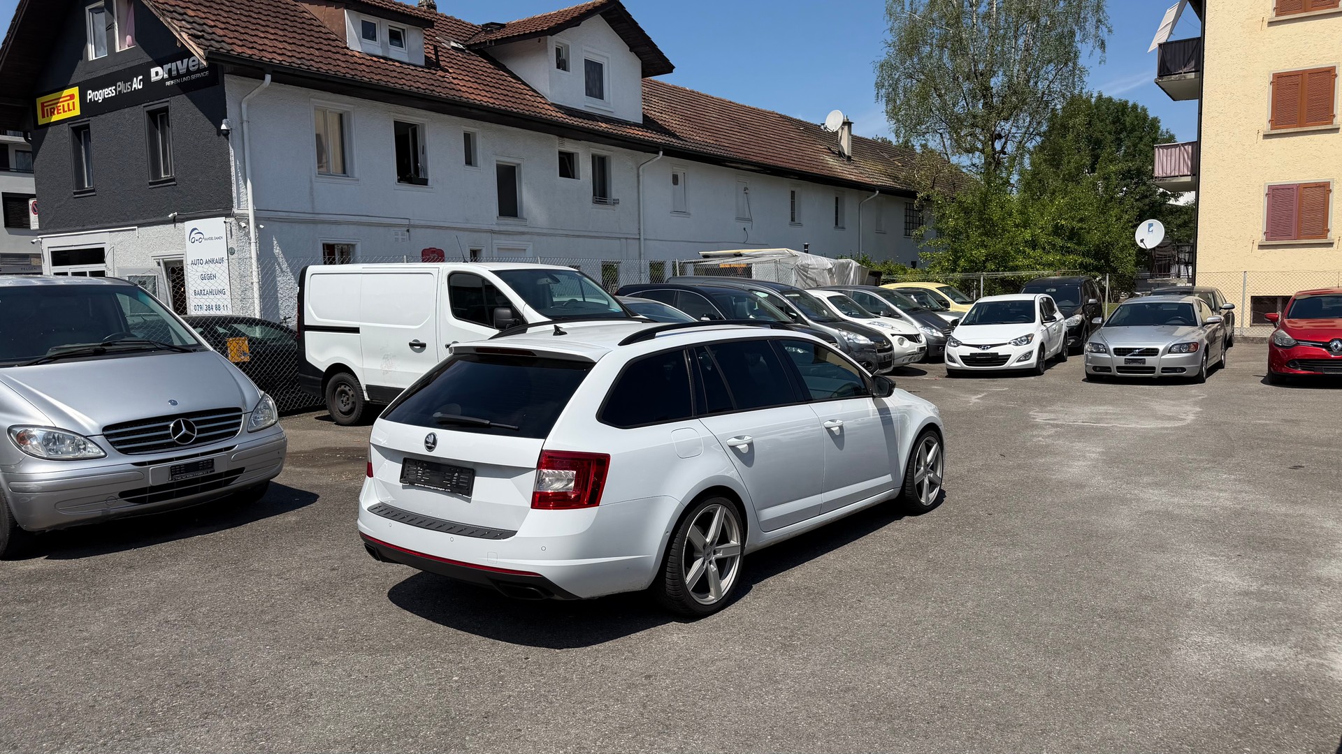 SKODA Octavia Combi 2.0 TSI RS DSG-image-2