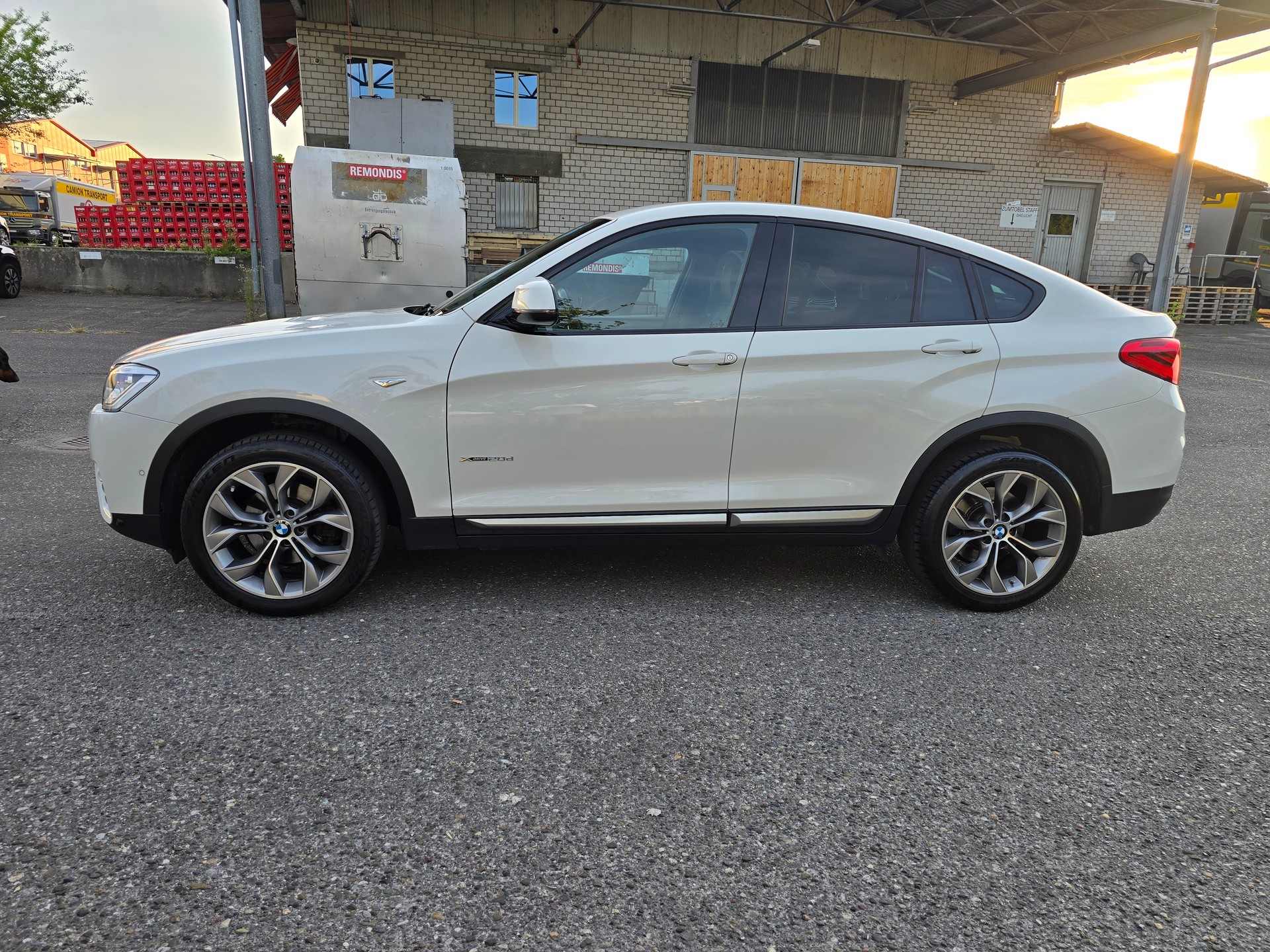 BMW X4 xDrive 20d xLine Steptronic-image-8