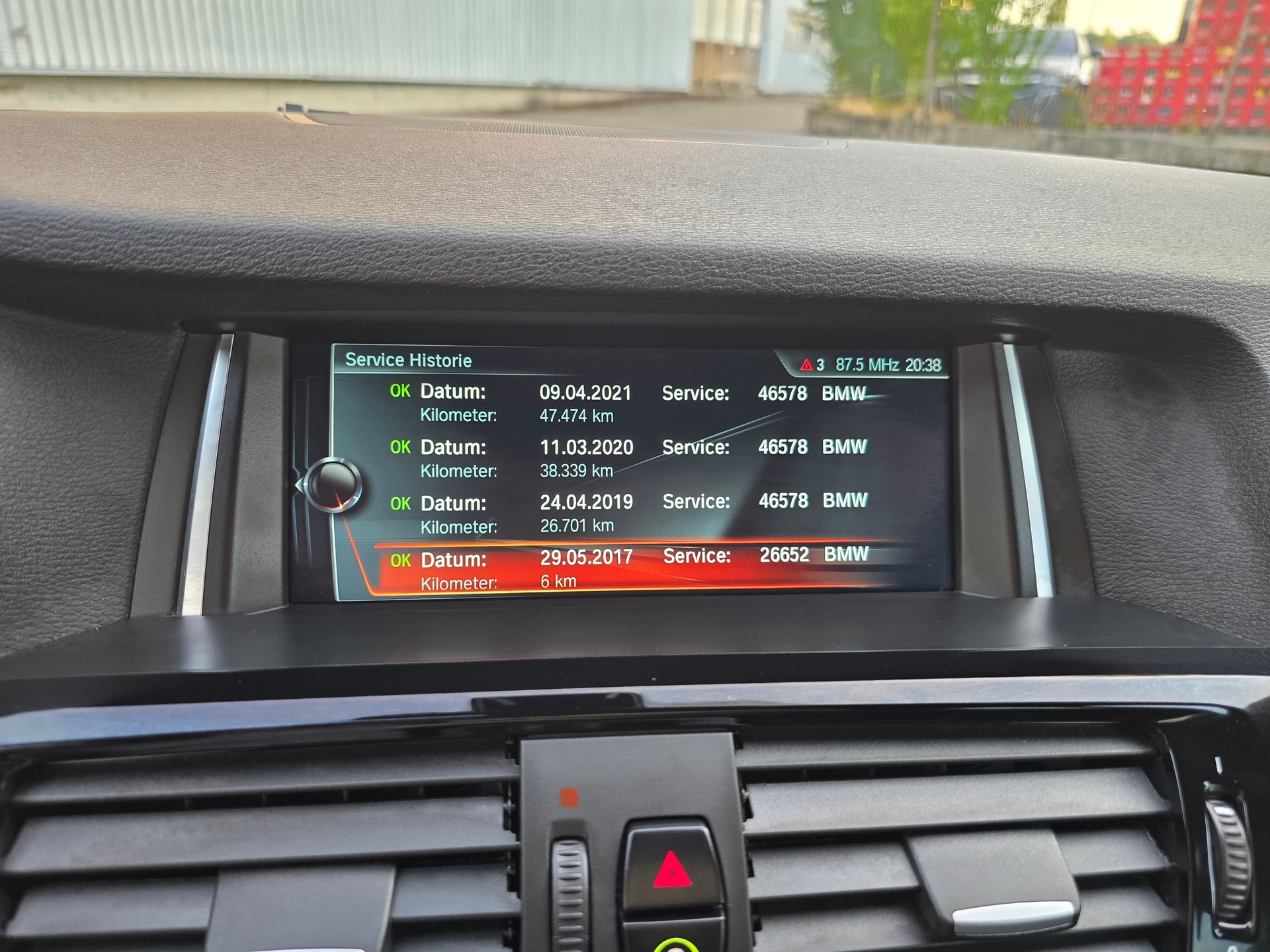 BMW X4 xDrive 20d xLine Steptronic-image-24