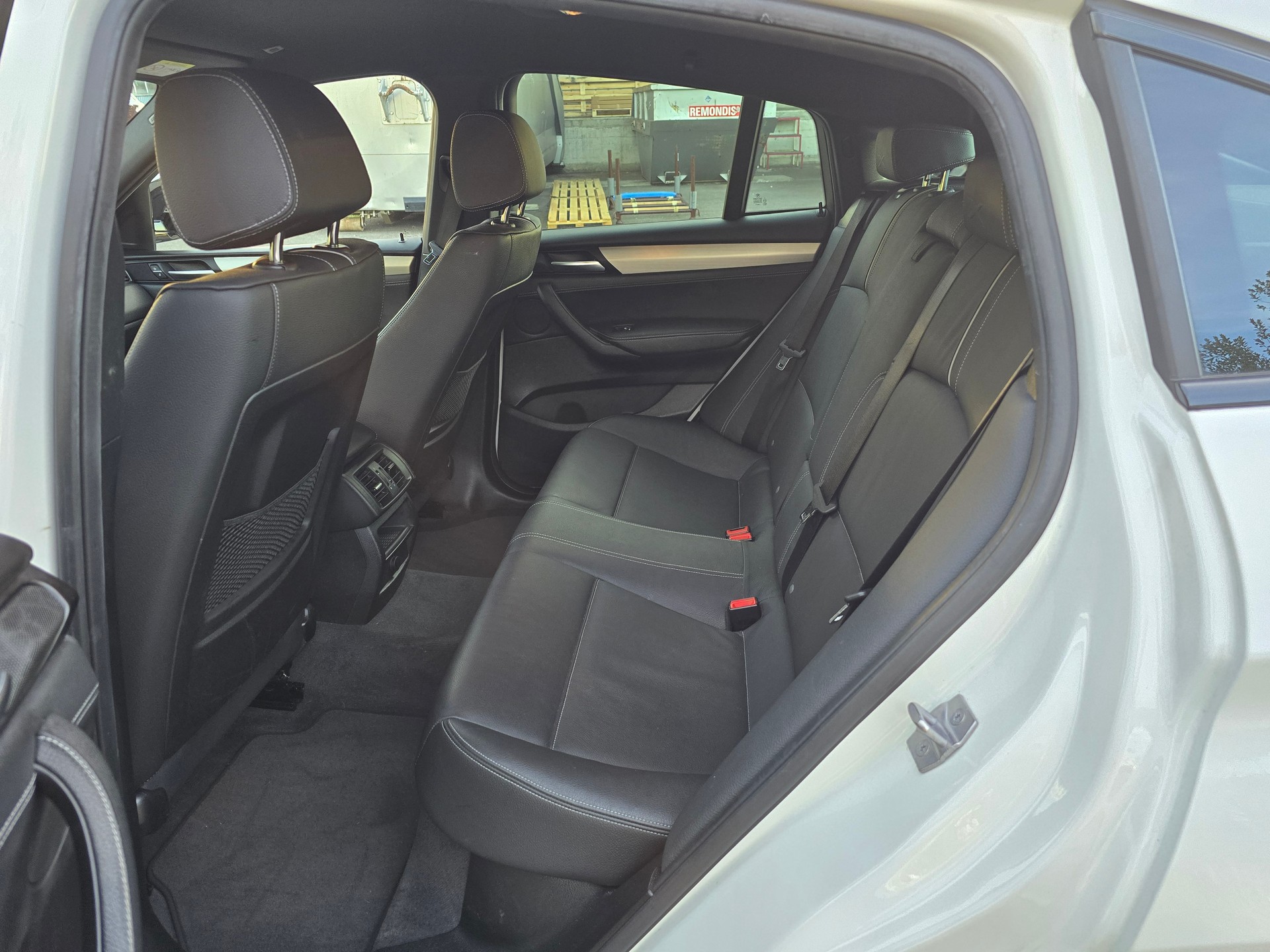 BMW X4 xDrive 20d xLine Steptronic-image-13