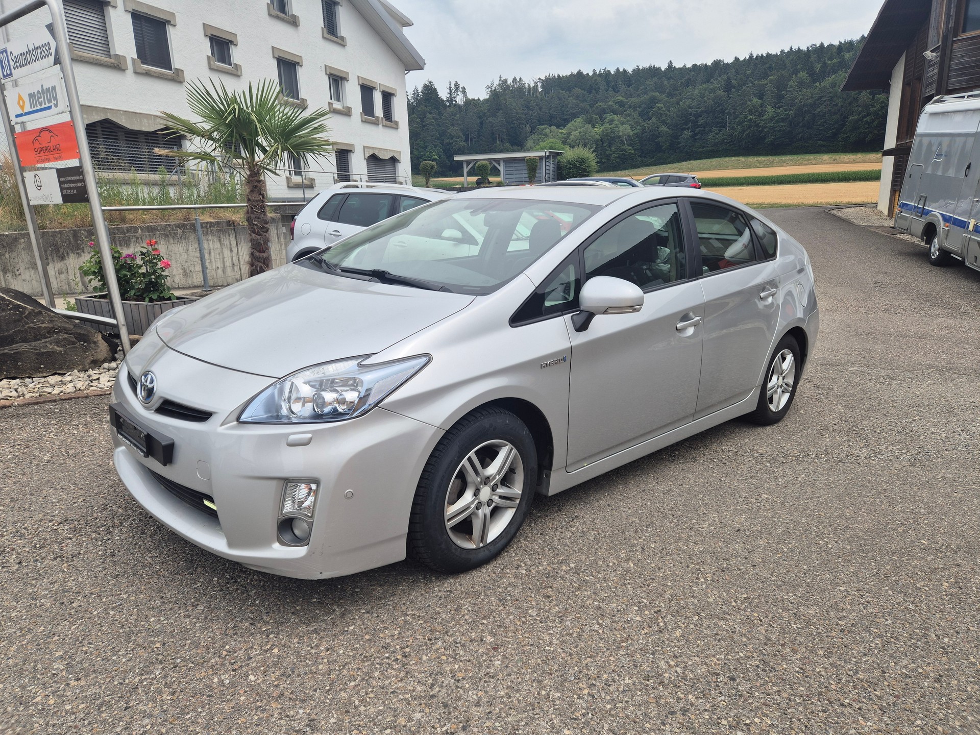 TOYOTA Prius 1.8 16V HSD Luna-image-0
