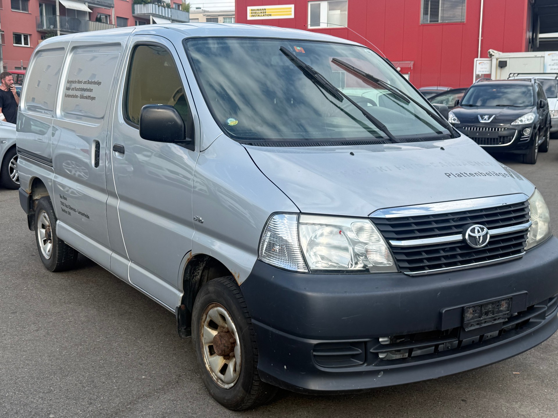 TOYOTA Hiace D-4D Van 4WD SWB-image-1