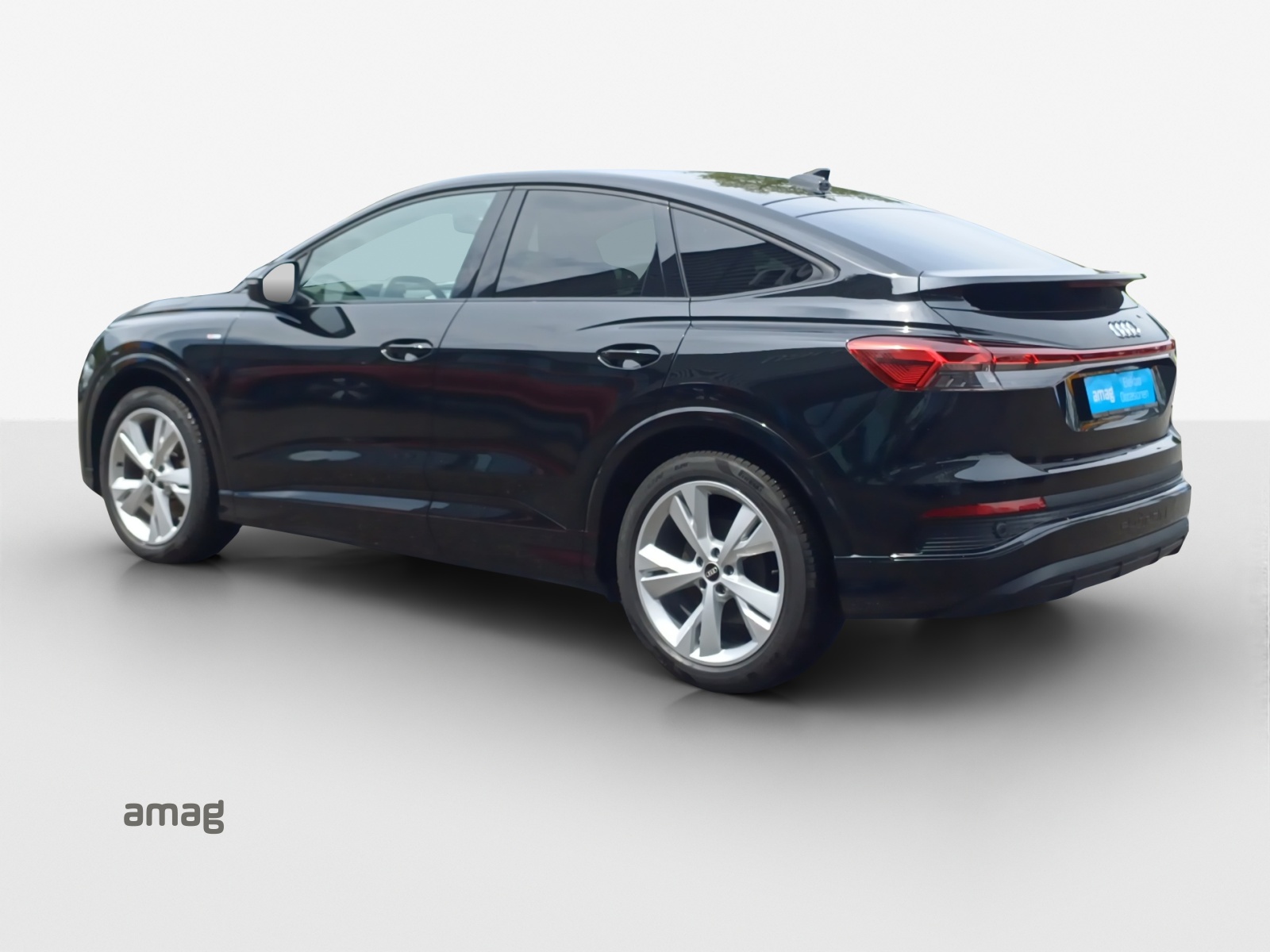 AUDI Q4 Sportback e-tron 50 quattro-showroom-element-2