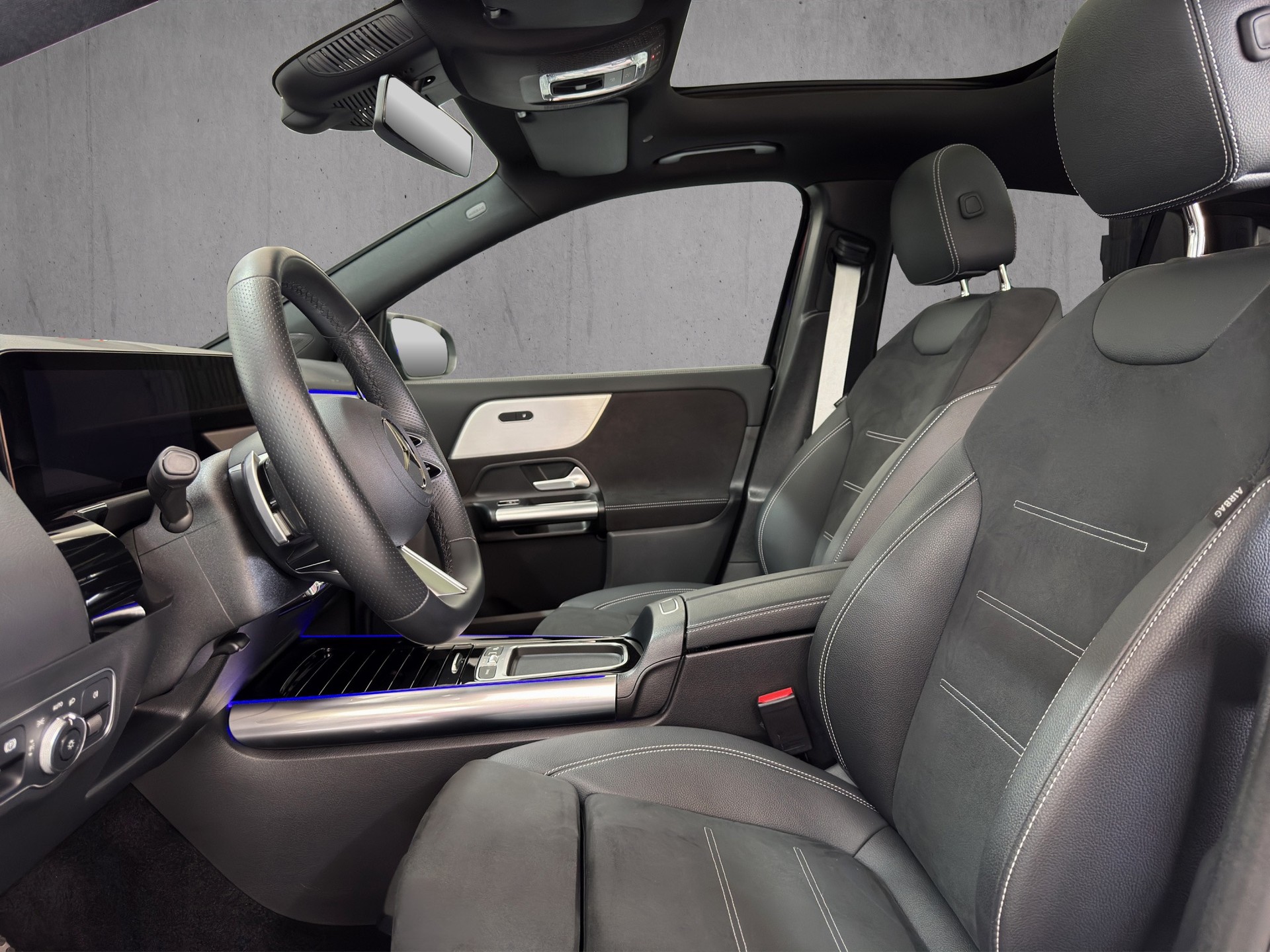 MERCEDES-BENZ GLA 200 Night Edition AMG Line 7G-DCT "20"Alu-AHK-Pano-RF.-Kamera"-image-7