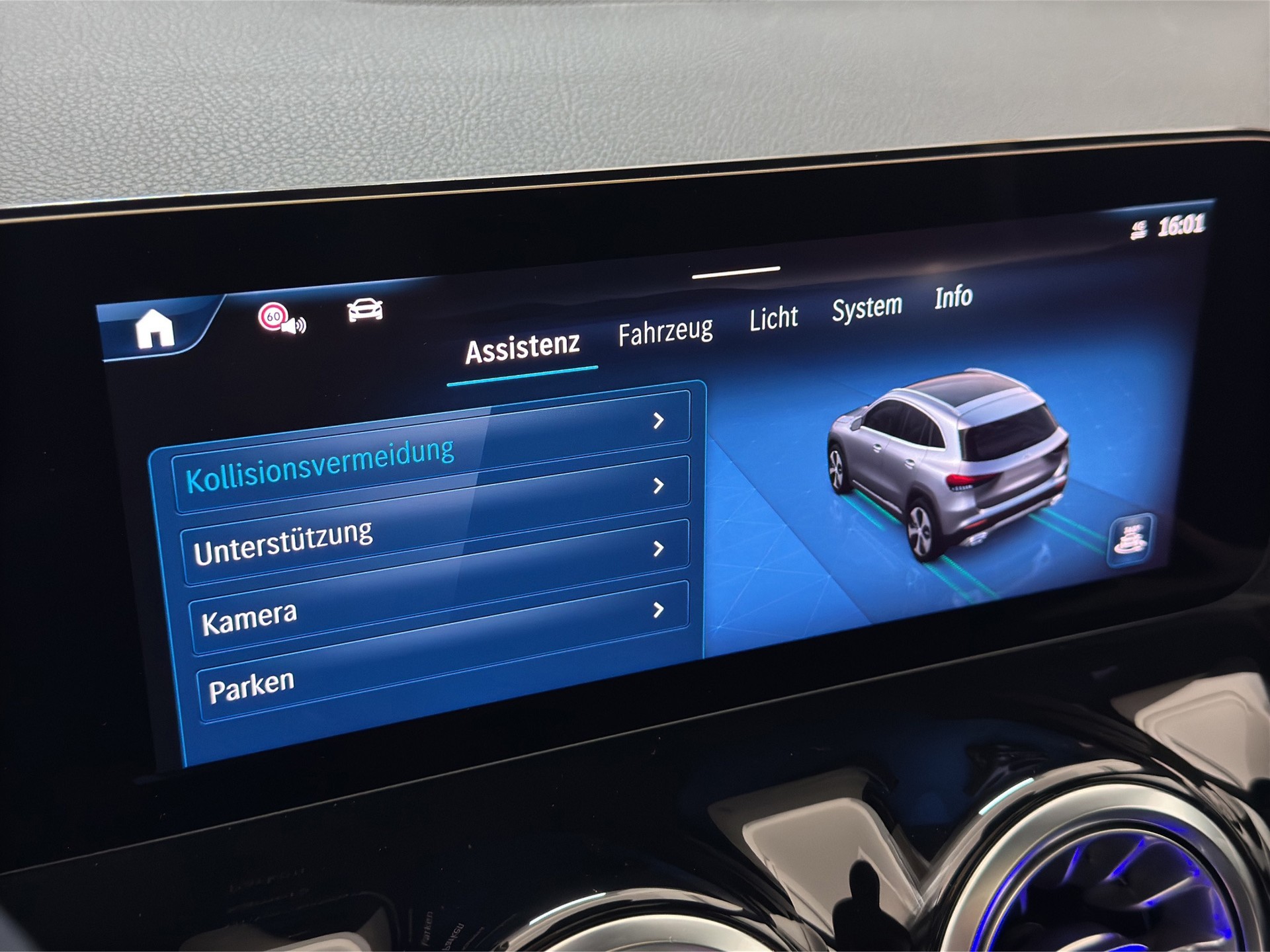 MERCEDES-BENZ GLA 200 Night Edition AMG Line 7G-DCT "20"Alu-AHK-Pano-RF.-Kamera"-image-19