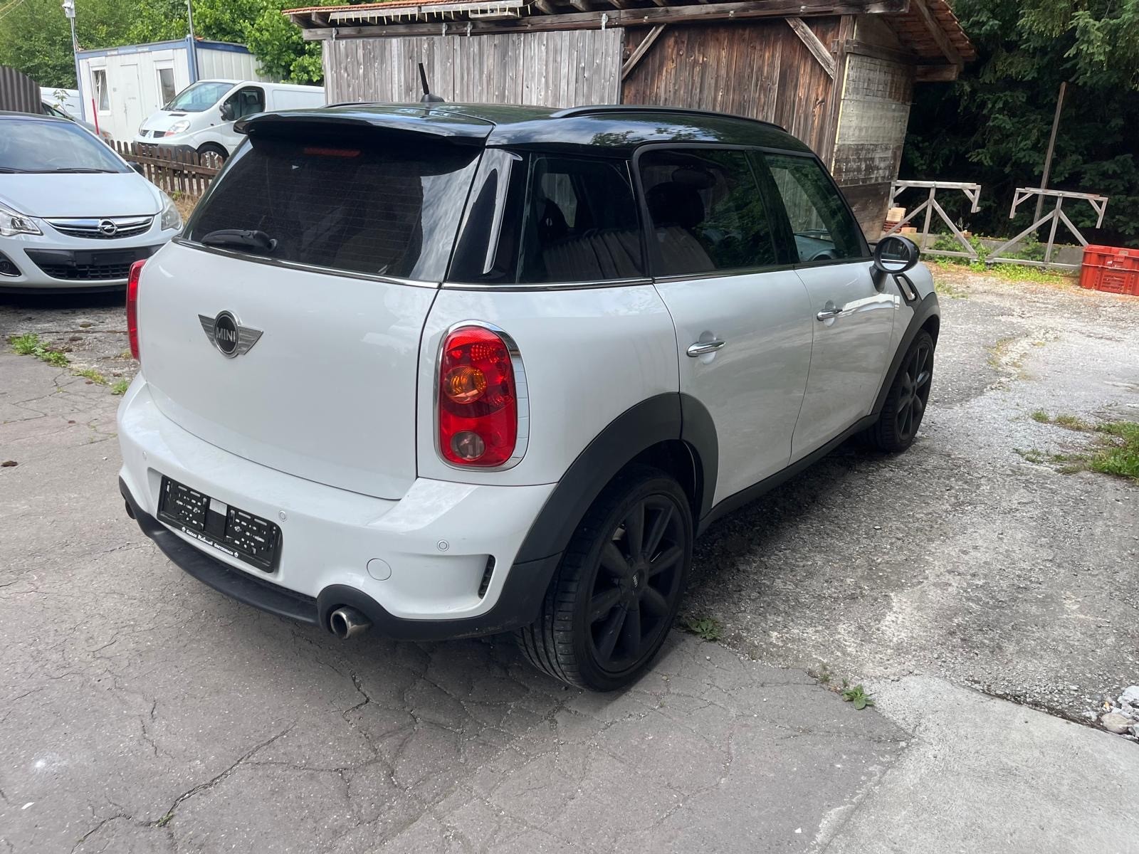 MINI Countryman Cooper S ALL4 Steptronic-image-4