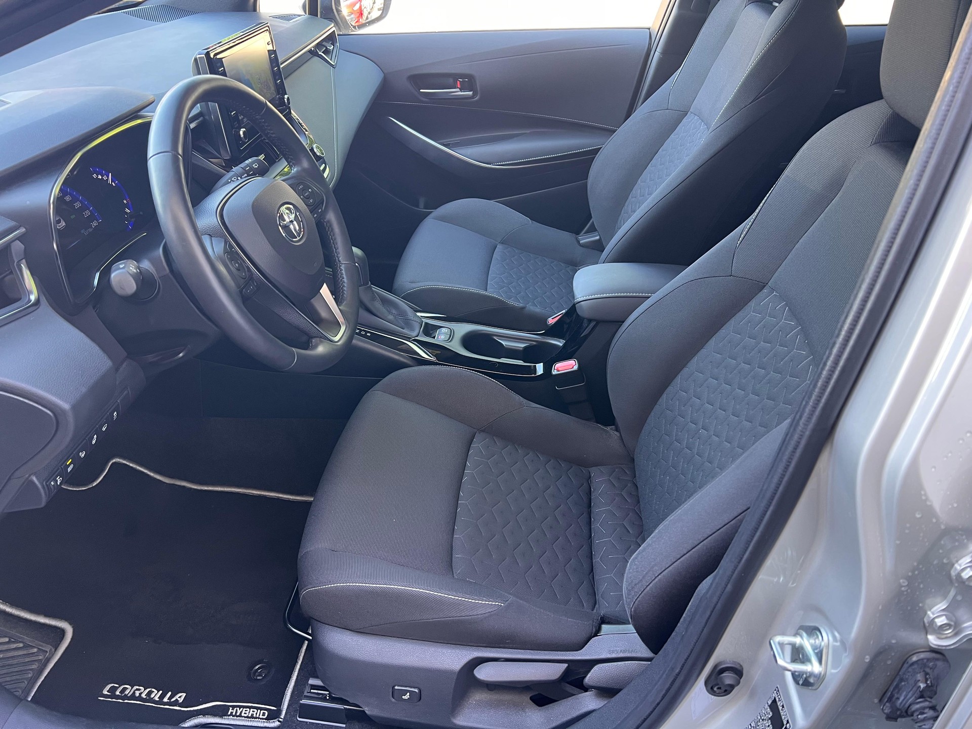 TOYOTA Corolla 1.8 HSD Trend-image-8