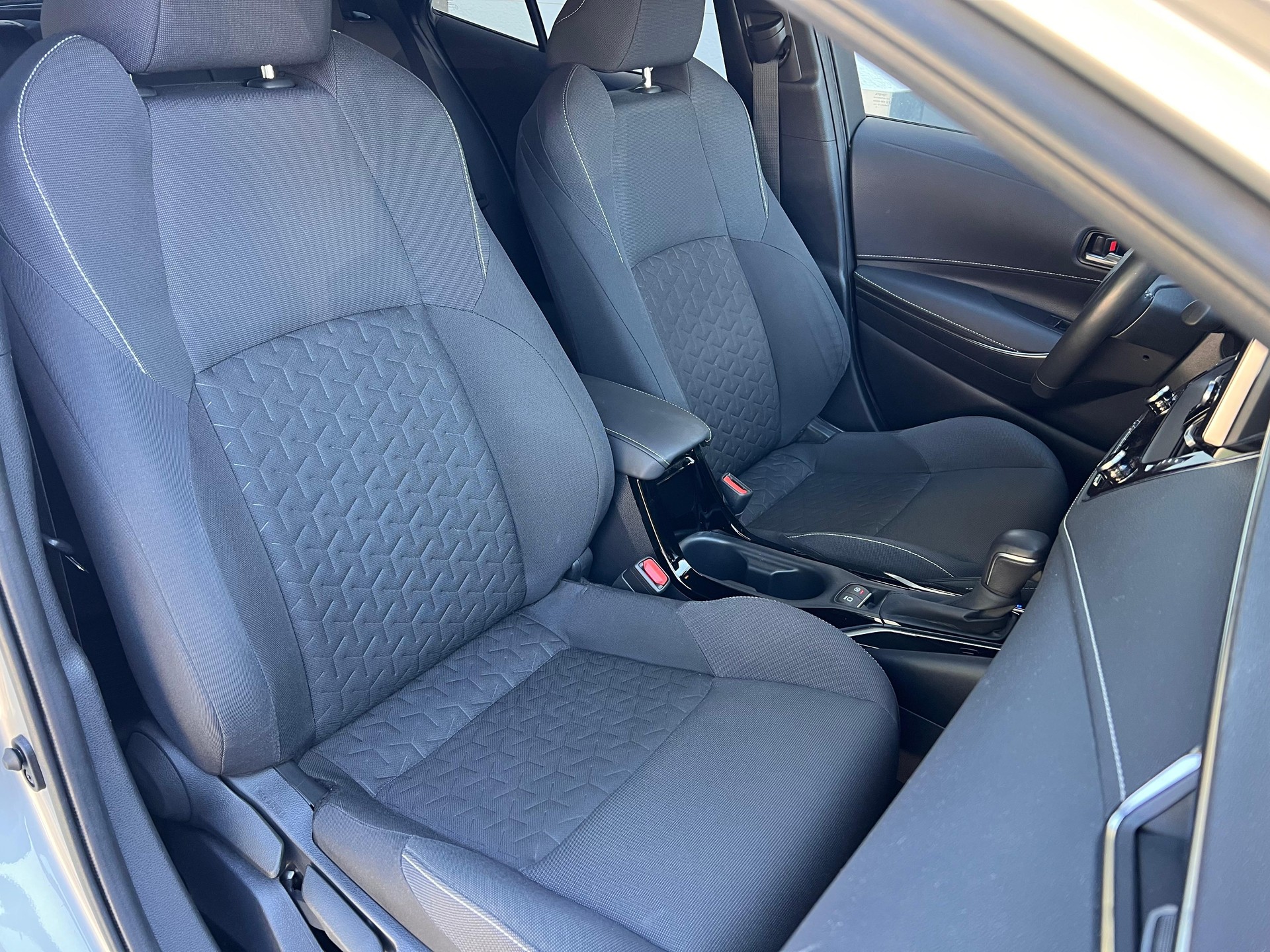 TOYOTA Corolla 1.8 HSD Trend-image-13
