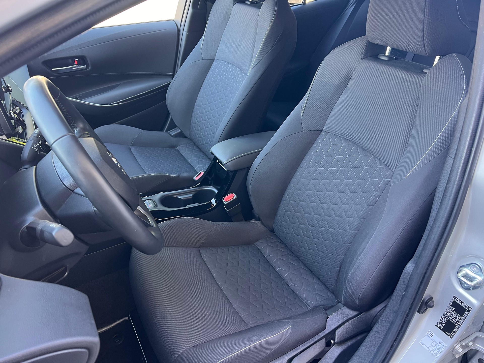 TOYOTA Corolla 1.8 HSD Trend-image-9