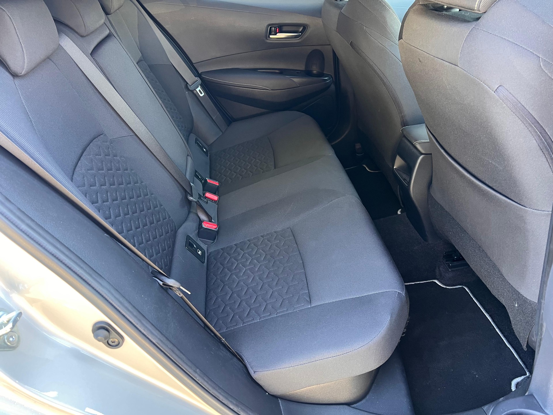 TOYOTA Corolla 1.8 HSD Trend-image-11