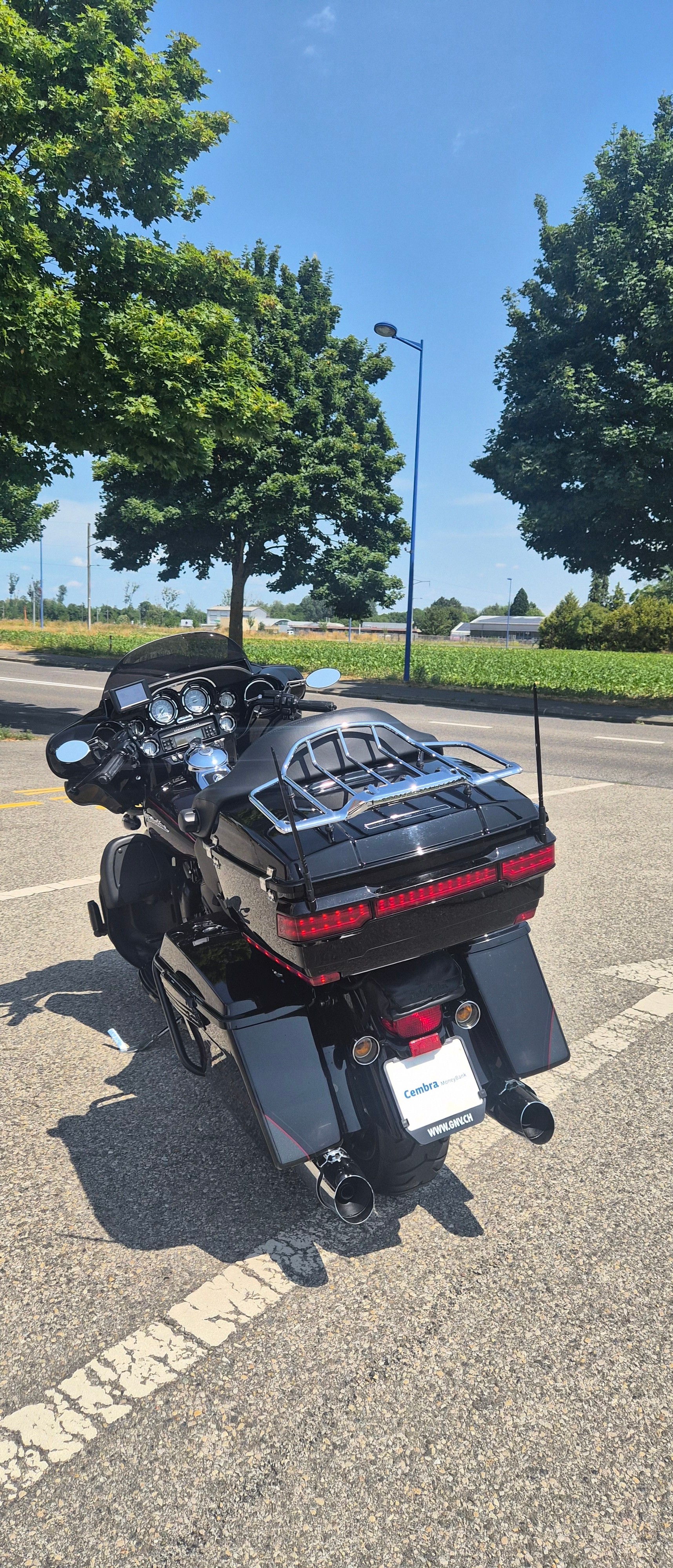 HARLEY-DAVIDSON FLHTCUSE5 Electra Glide Ultra Classic CVO ABS-showroom-element-3