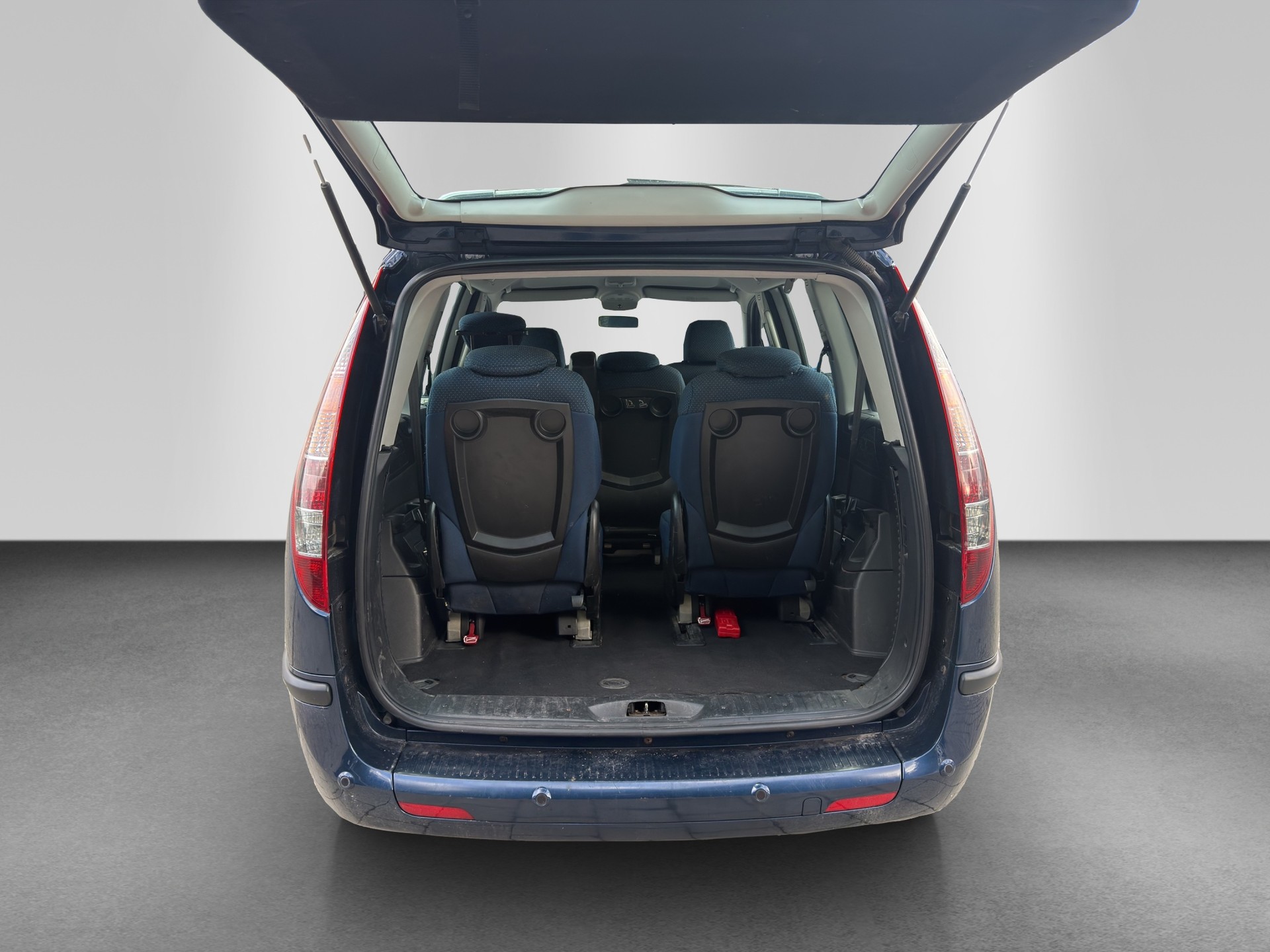 FIAT Ulysse 2.2 16V JTD Swiss Edition-image-14