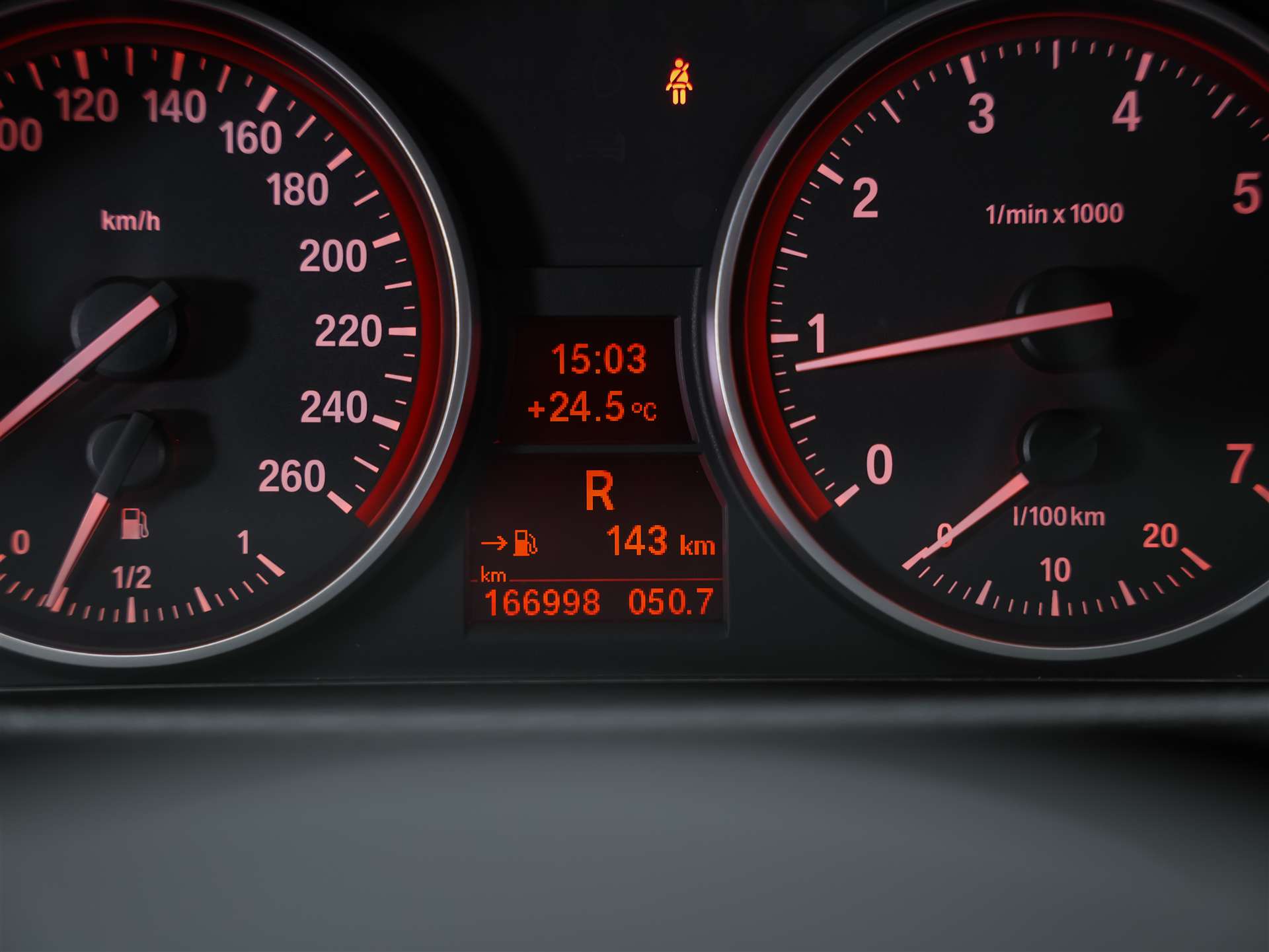 BMW X1 xDrive 20i Steptronic *CH Auto*LED*Sitzheizung*Tempomat*-image-30