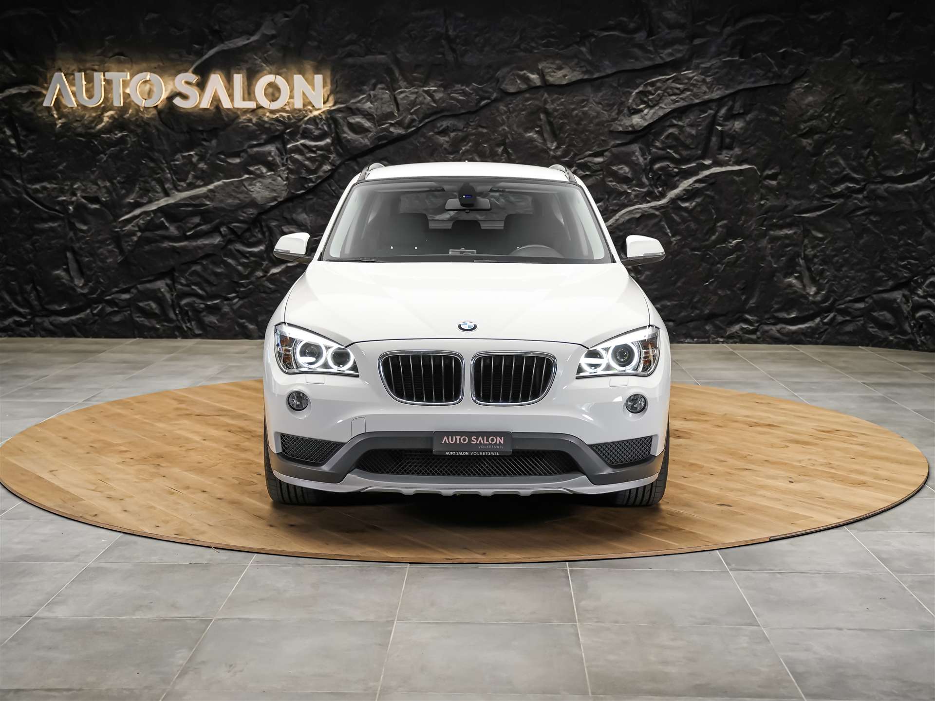 BMW X1 xDrive 20i Steptronic *CH Auto*LED*Sitzheizung*Tempomat*-image-6