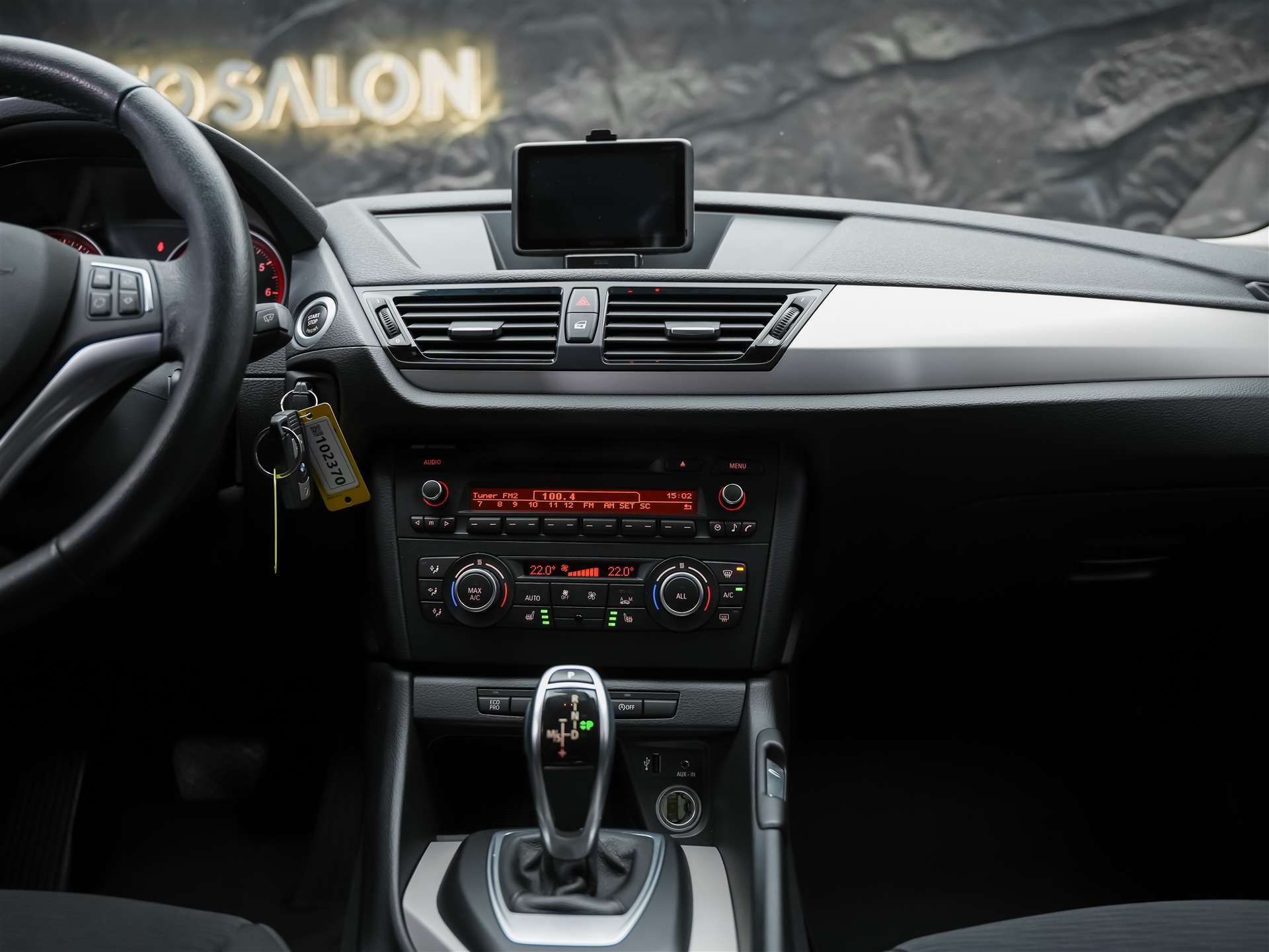 BMW X1 xDrive 20i Steptronic *CH Auto*LED*Sitzheizung*Tempomat*-image-17