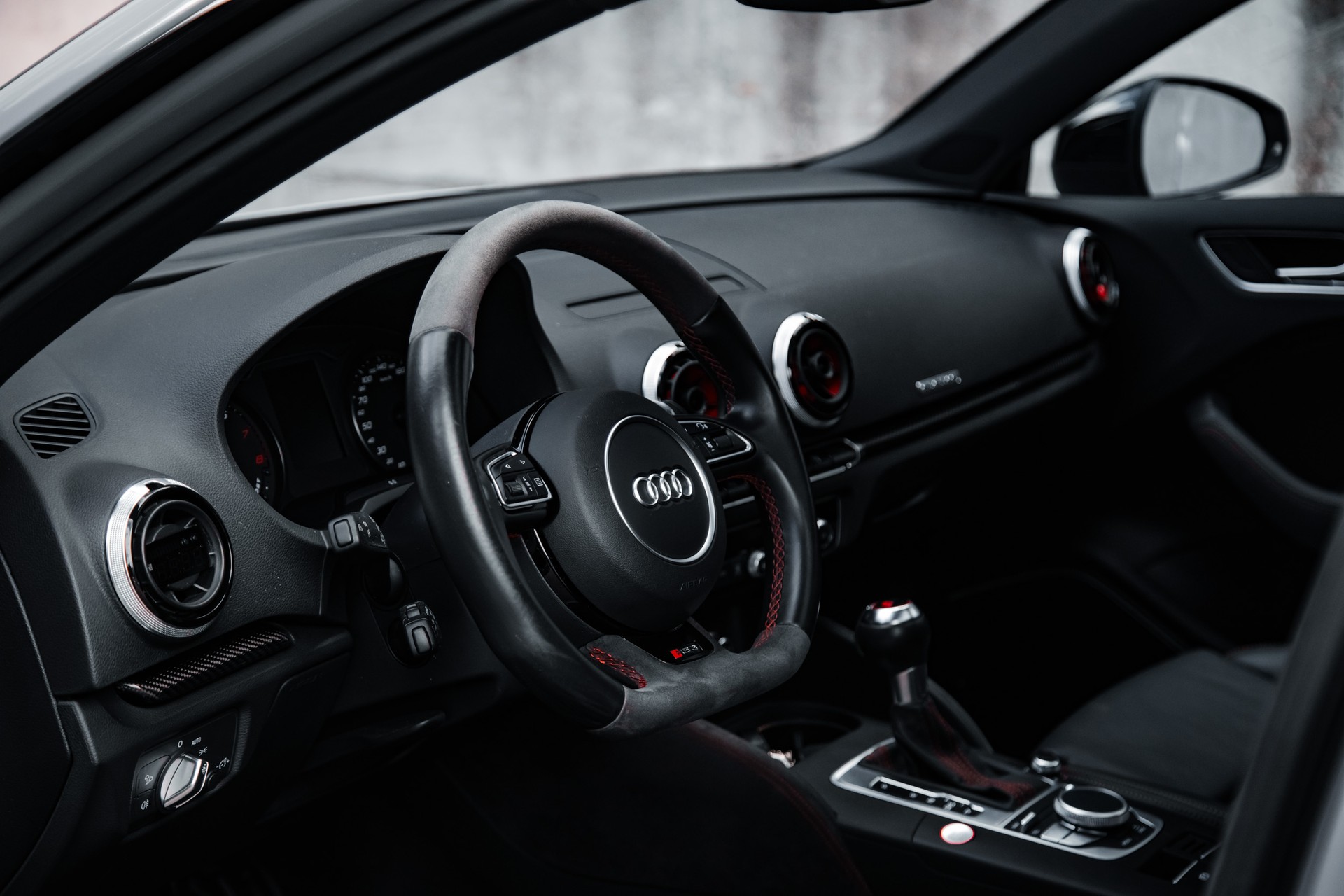 AUDI RS3 Widebody 2.5 TSI quattro S-tronic-image-6