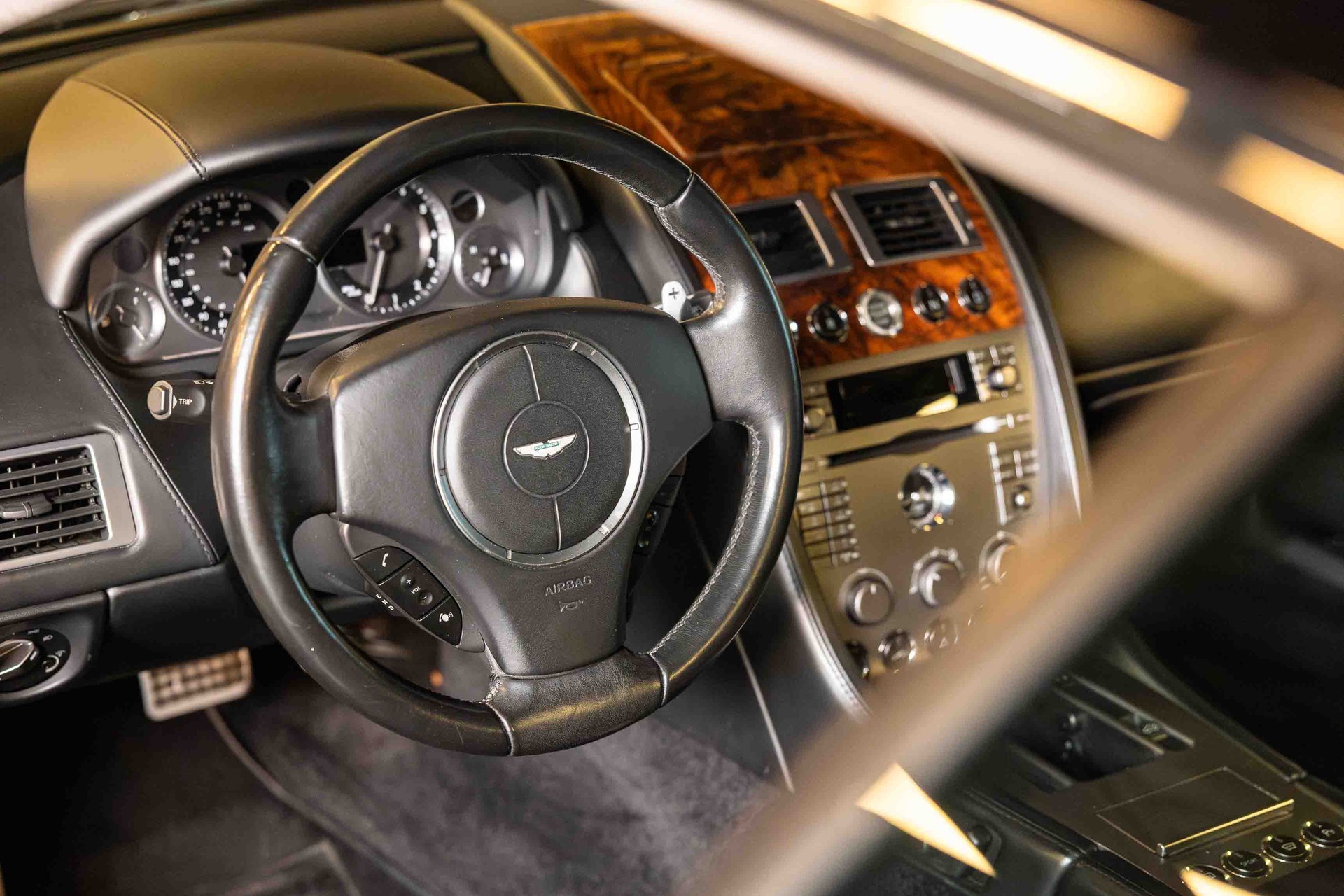 ASTON MARTIN DB9 Touchtronic 2-image-12