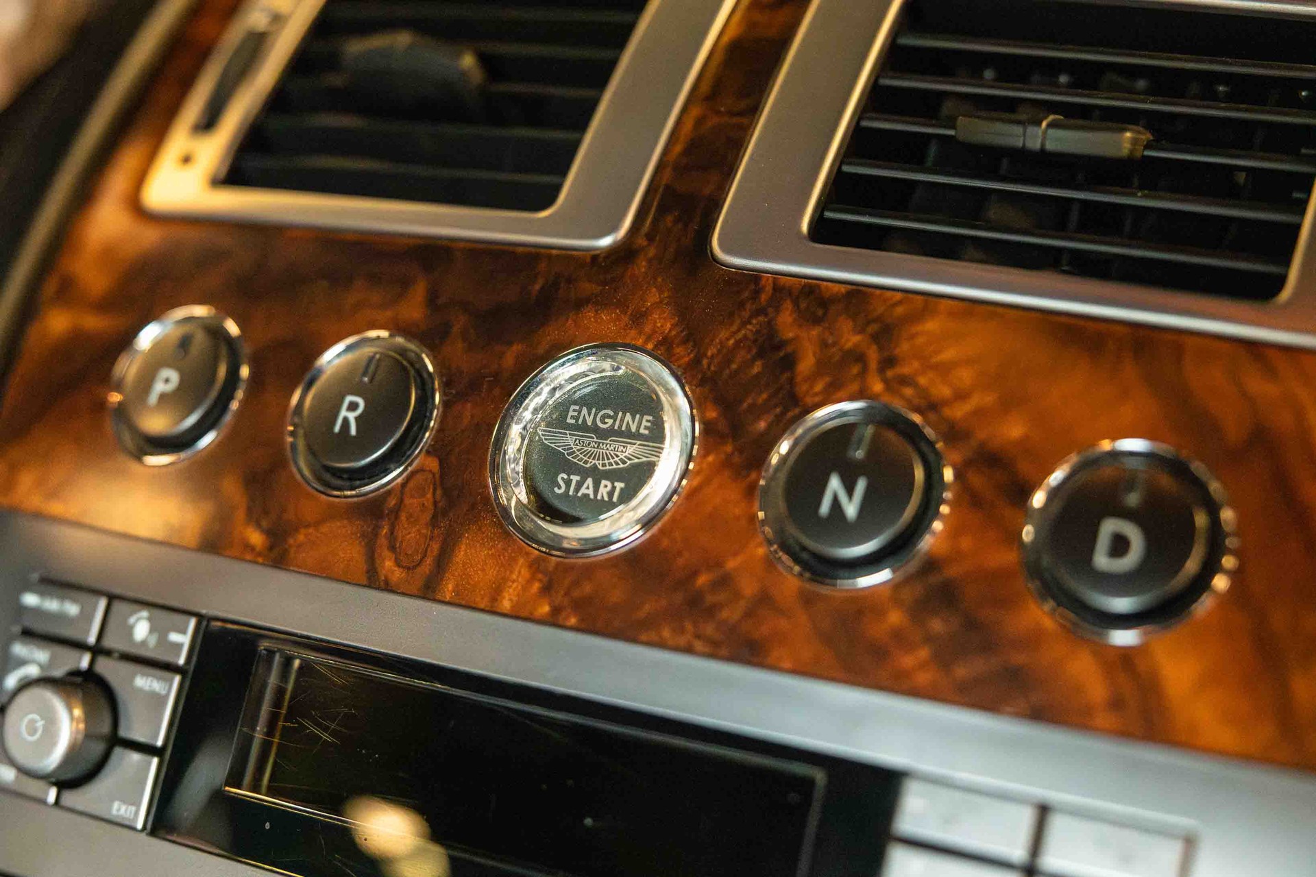 ASTON MARTIN DB9 Touchtronic 2-image-14
