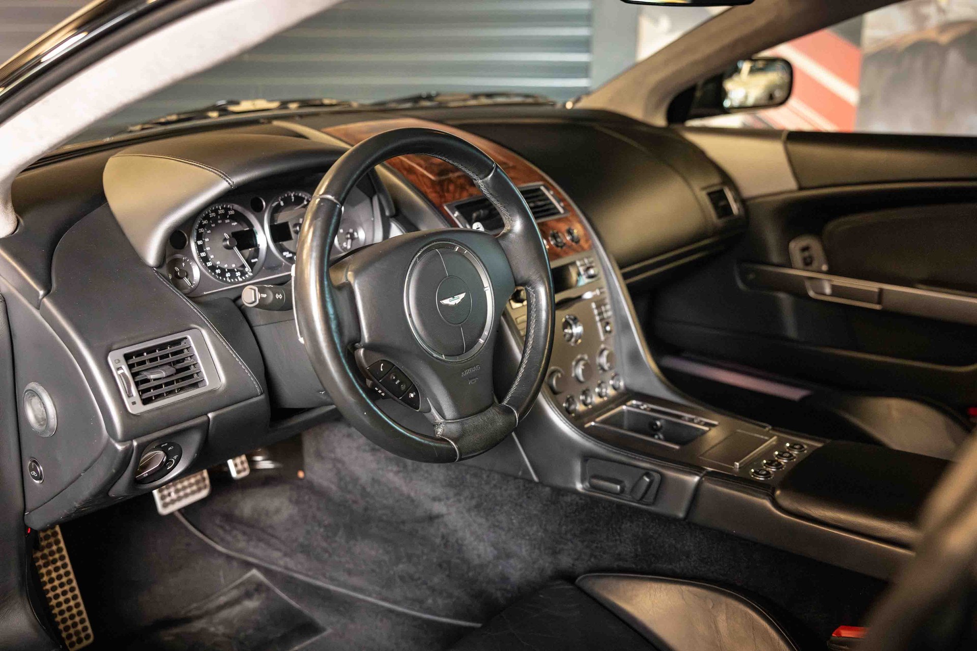 ASTON MARTIN DB9 Touchtronic 2-image-11