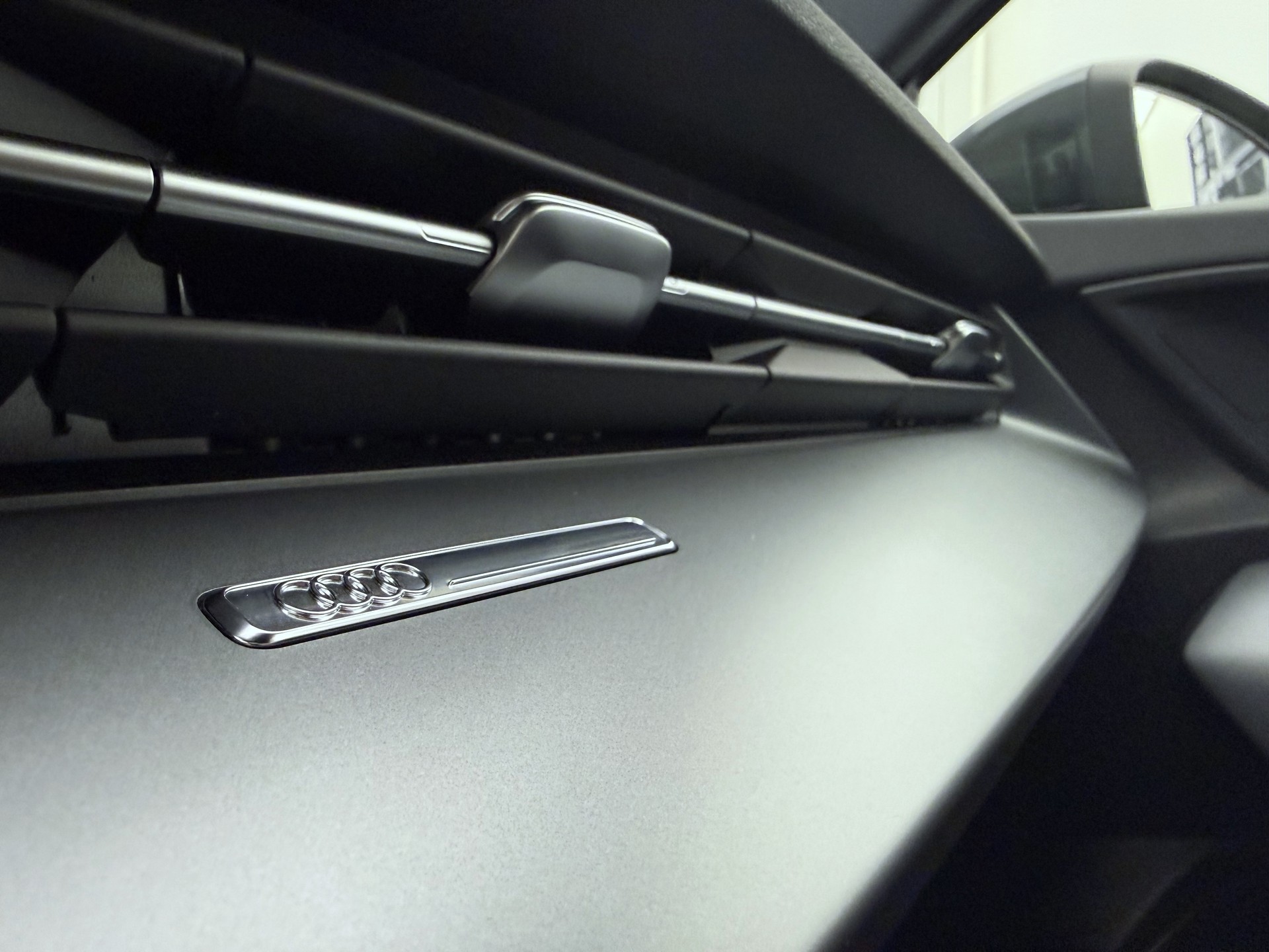 AUDI A3 Sportback TFSI 110 kW Attraction S tronic-image-17