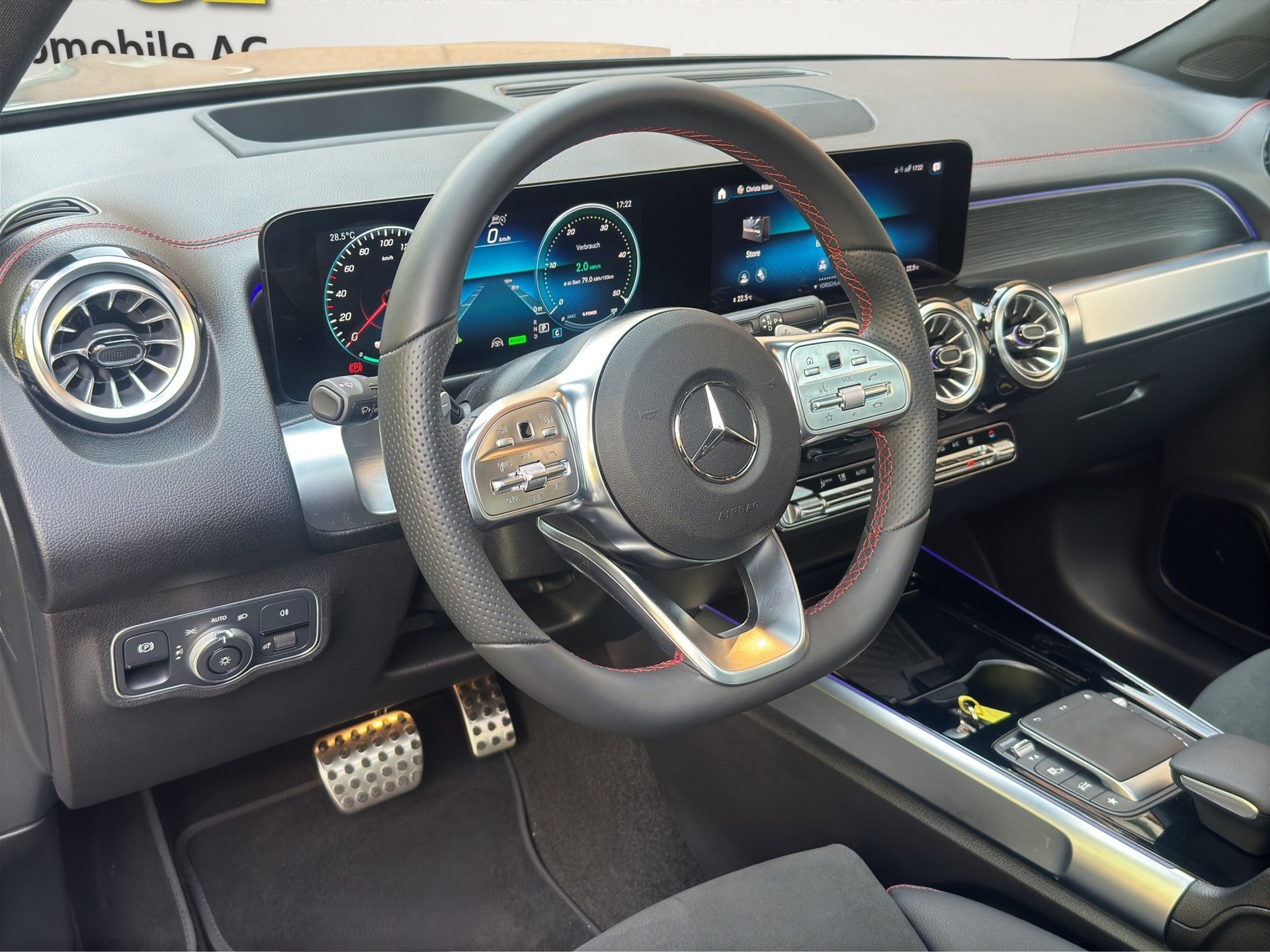 MERCEDES-BENZ EQB 350 AMG Line 4Matic 4x4 (CH) Head Up Display!-image-10