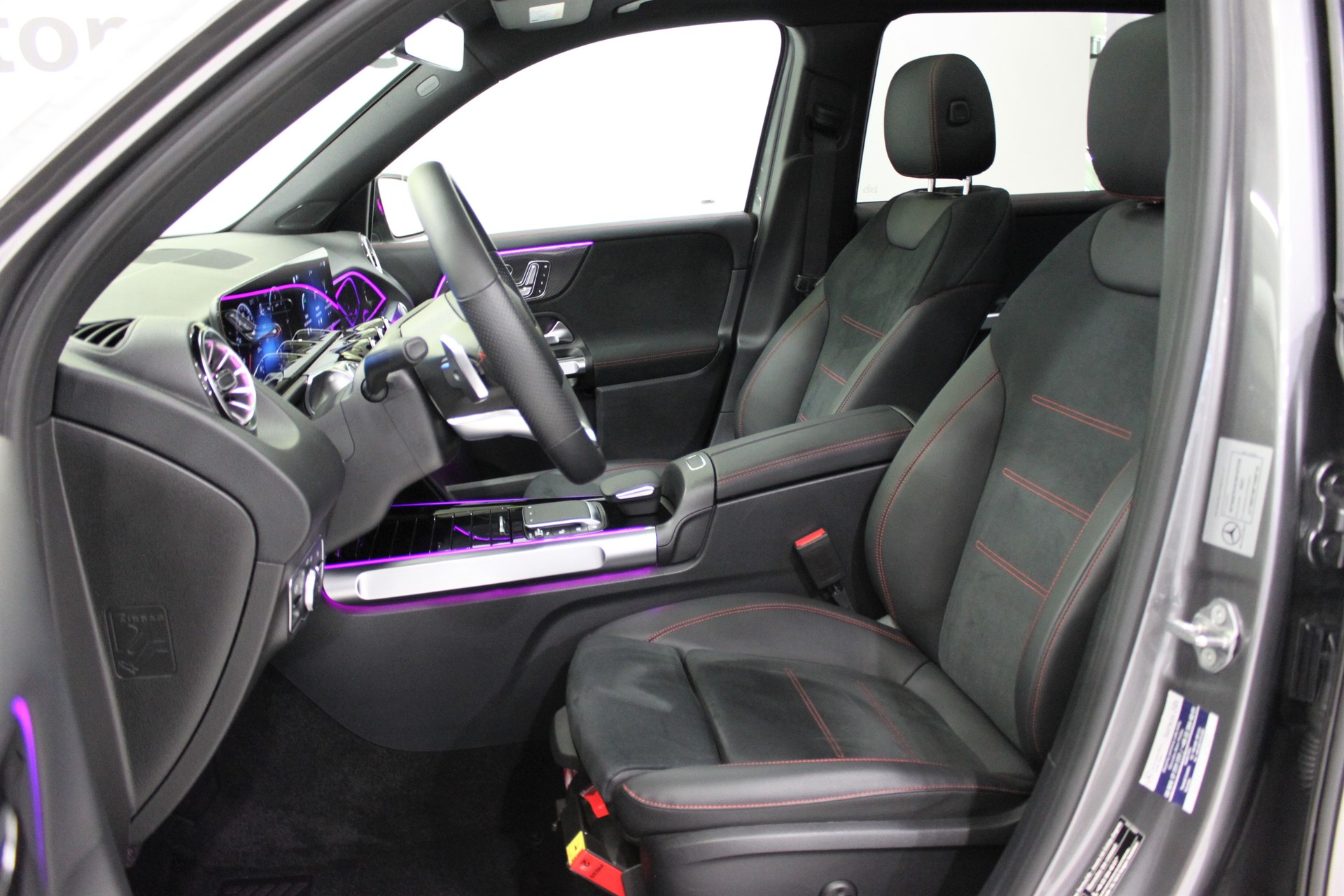 MERCEDES-BENZ EQB 350 AMG Line 4Matic 4x4 (CH)-image-7