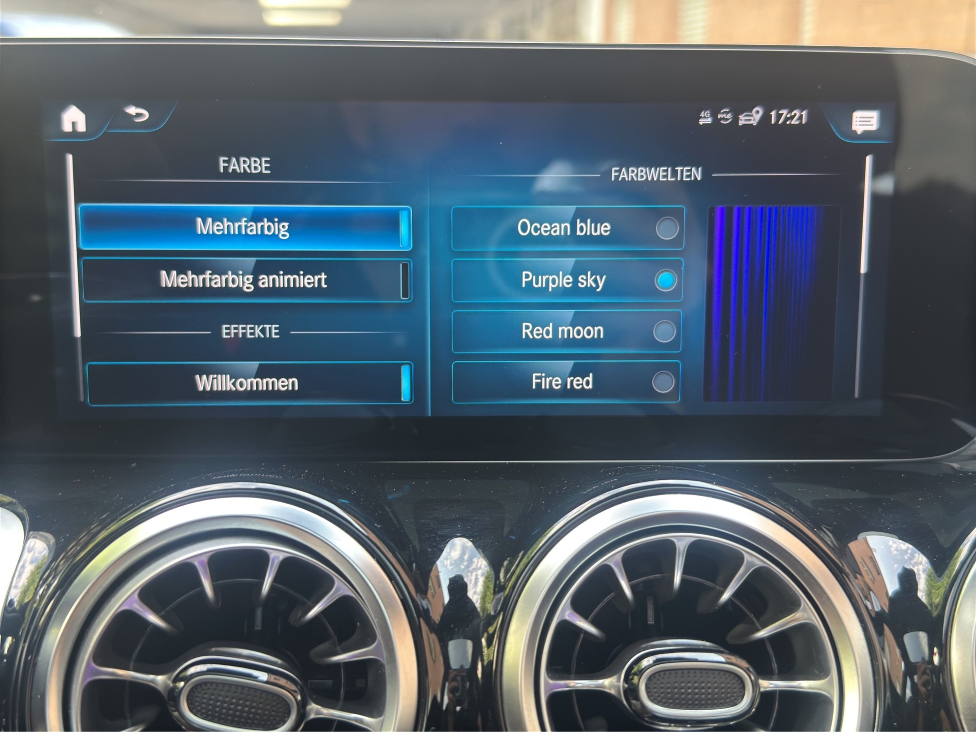 MERCEDES-BENZ EQB 350 AMG Line 4Matic 4x4 (CH) Head Up Display!-image-21