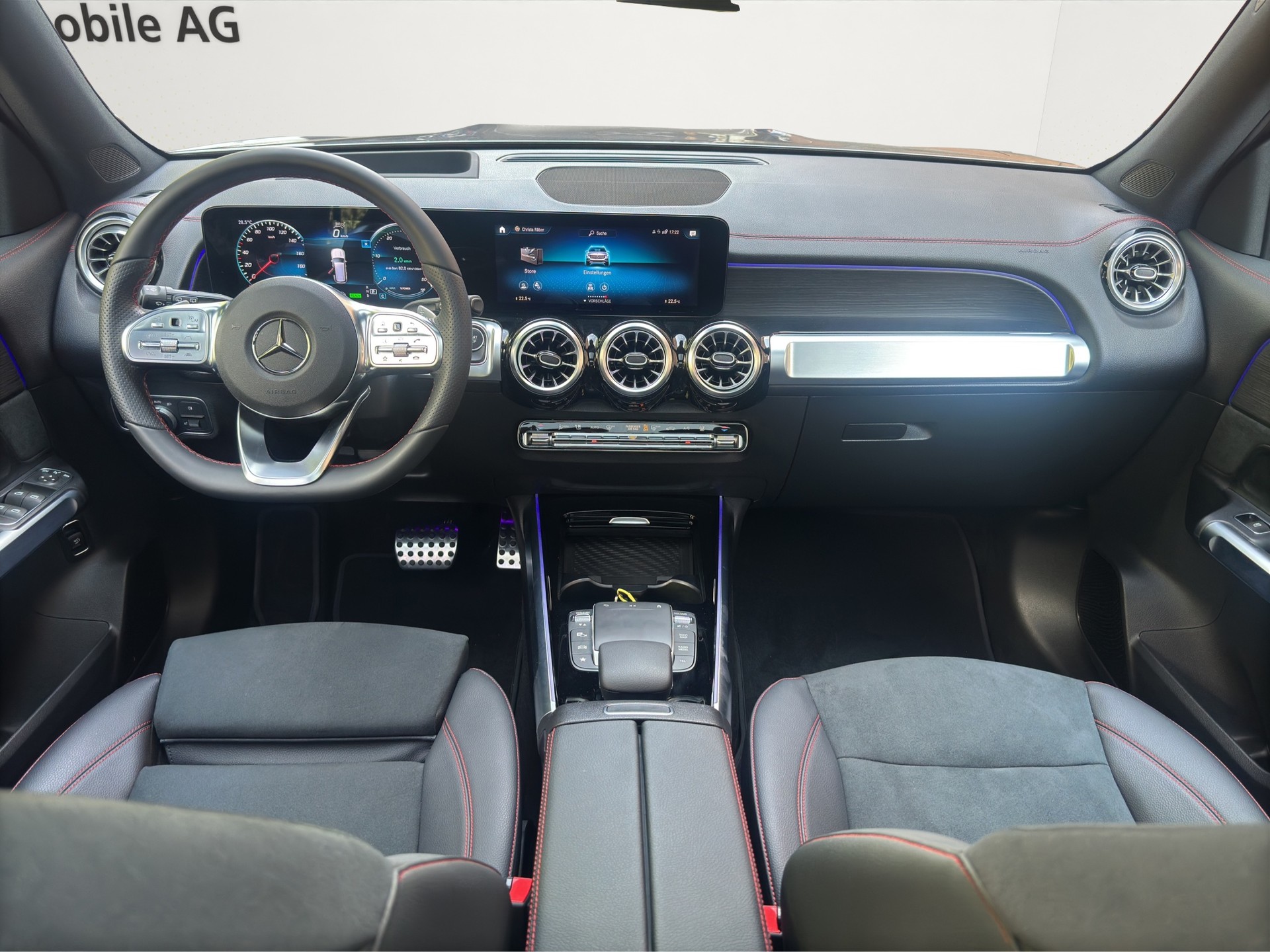 MERCEDES-BENZ EQB 350 AMG Line 4Matic 4x4 (CH) Head Up Display!-image-9
