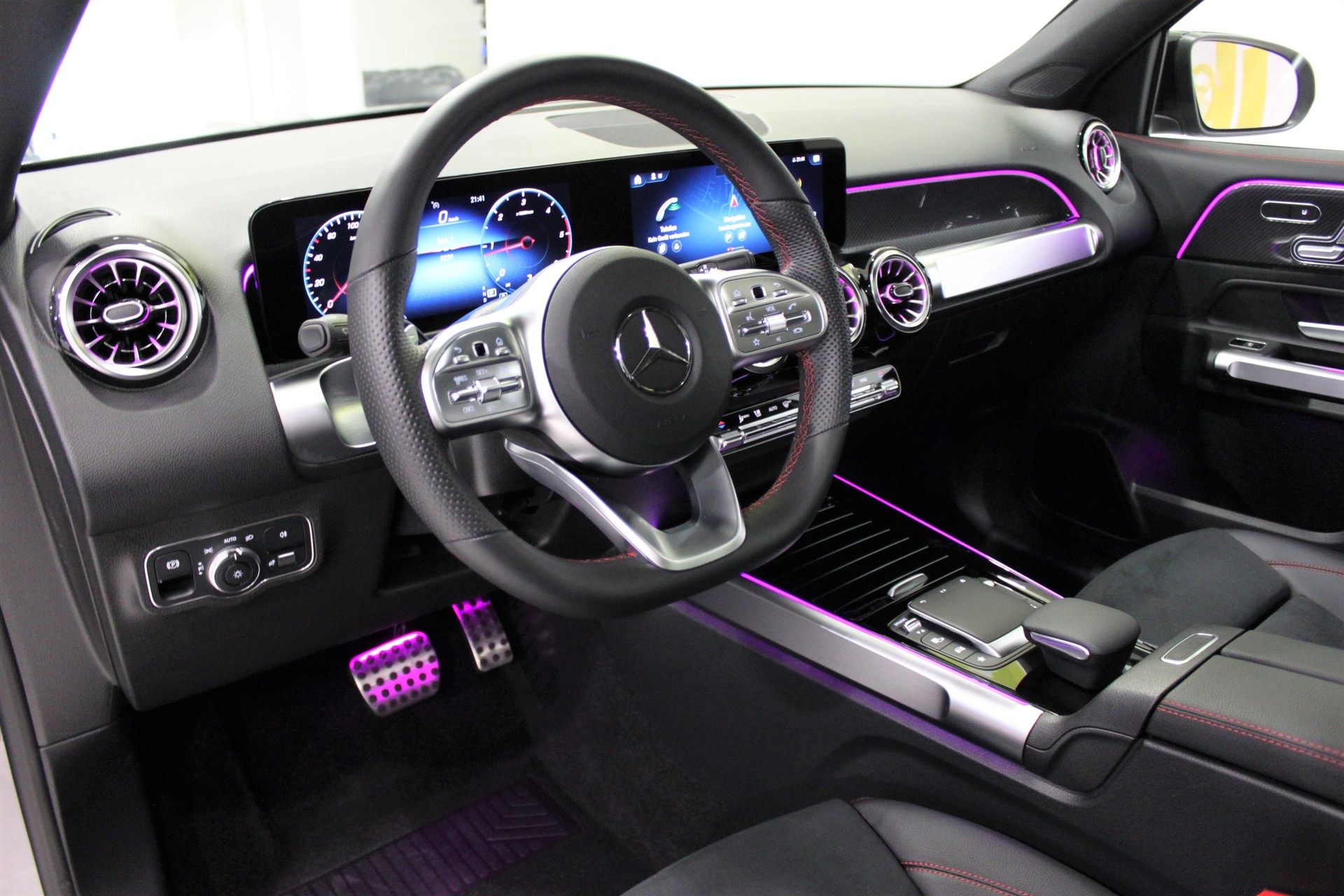 MERCEDES-BENZ EQB 350 AMG Line 4Matic 4x4 (CH)-image-6