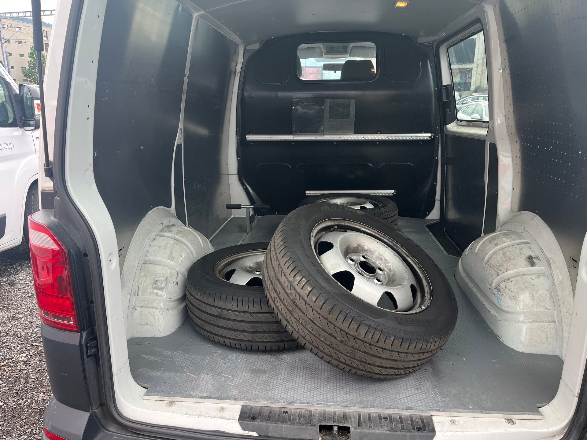 VW T6 2.0 Bi-TDI 4Motion-image-6