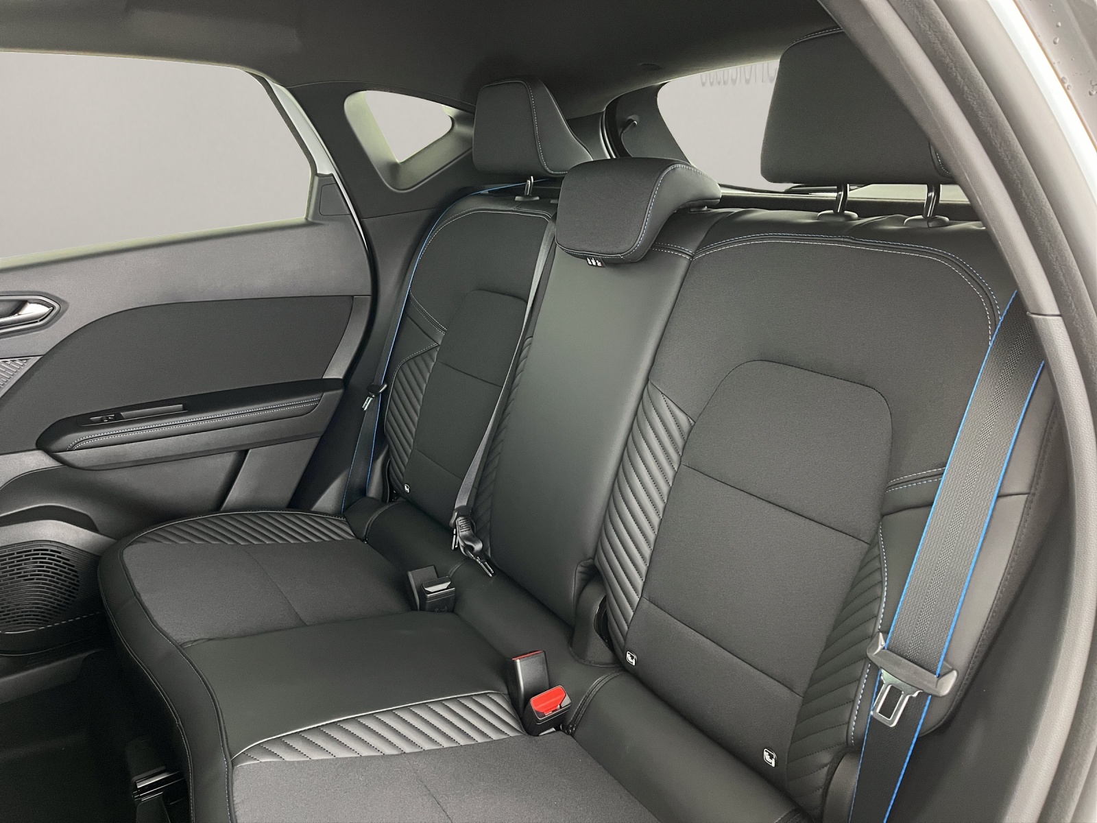 RENAULT Captur 1.8 E-Tech esprit Alpine-image-16