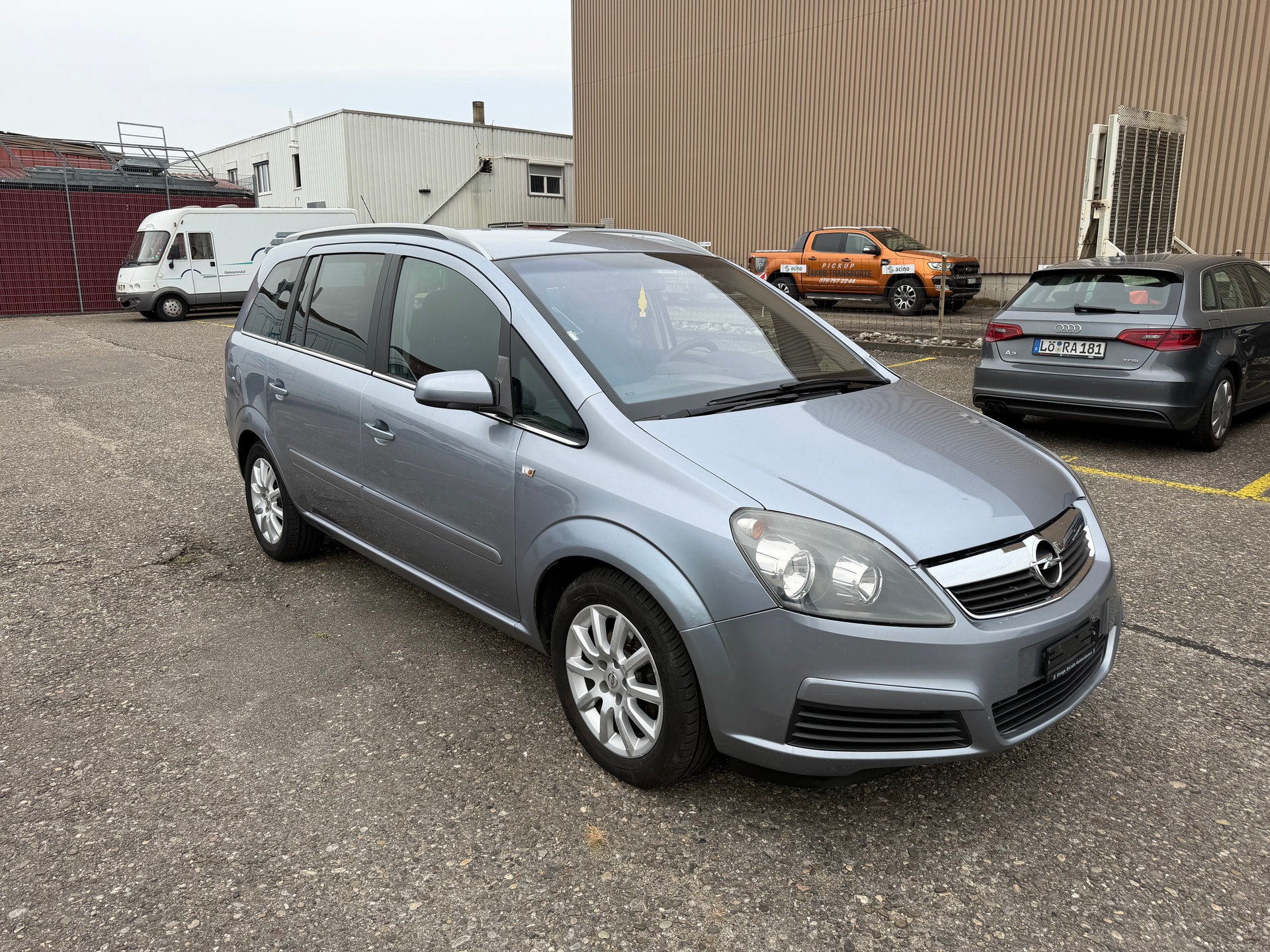 OPEL Zafira 1.8i 16V Cosmo-image-2