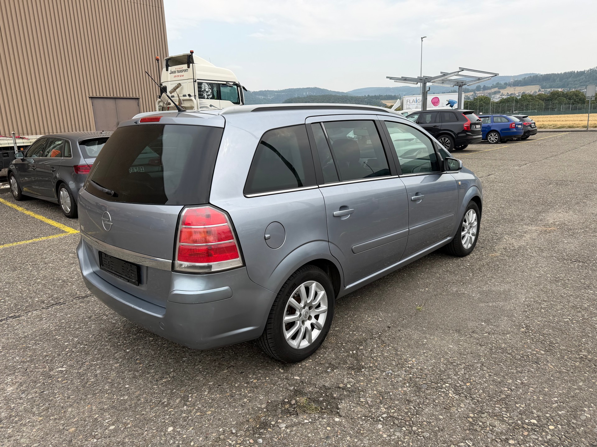 OPEL Zafira 1.8i 16V Cosmo-image-1