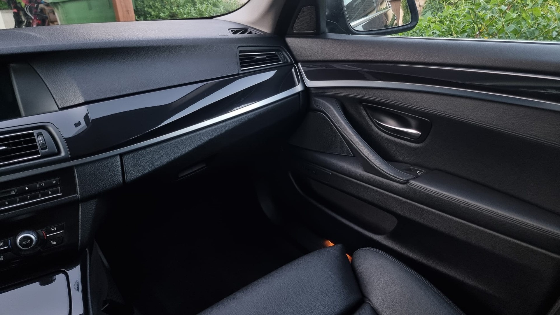 BMW 525d xDrive-image-14