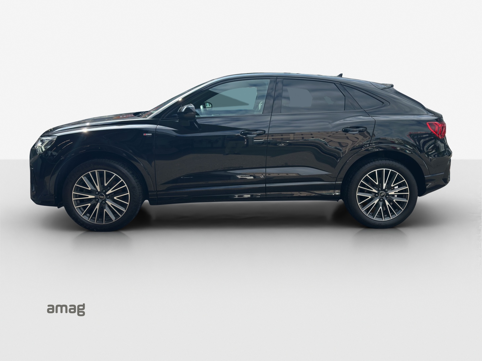 AUDI Q3 Sportback 40 TFSI quattro S-tronic-image-5