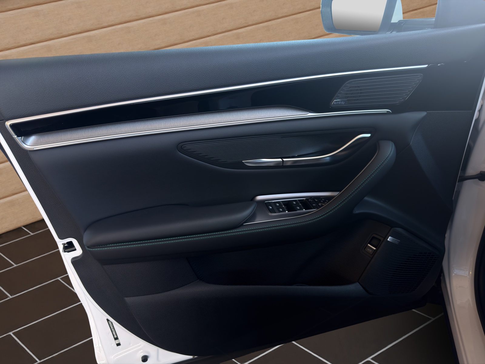 BYD Seal U DM-i Design AWD-image-12
