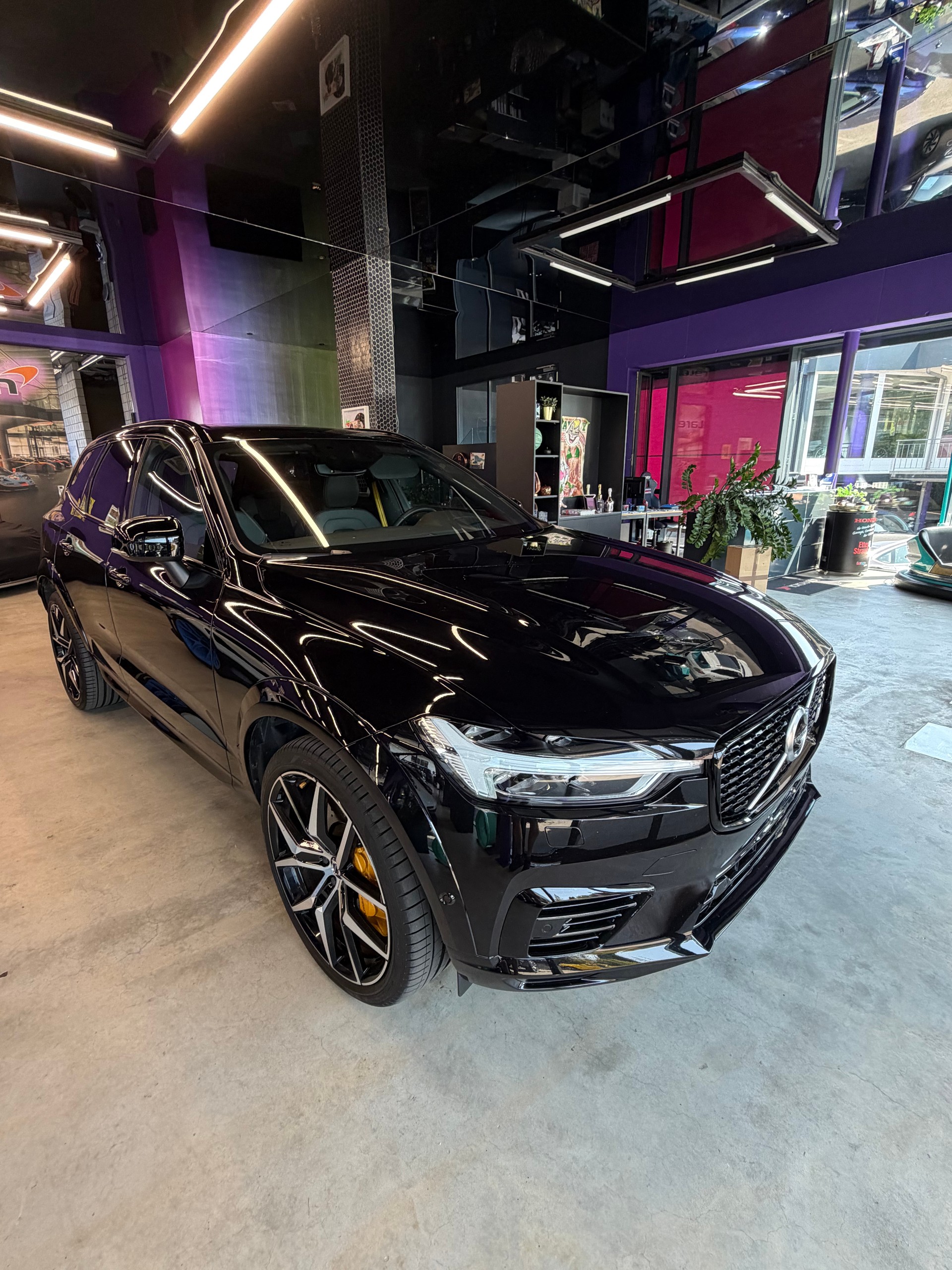 VOLVO XC60 T8 eAWD Polestar Geartronic-showroom-element-1