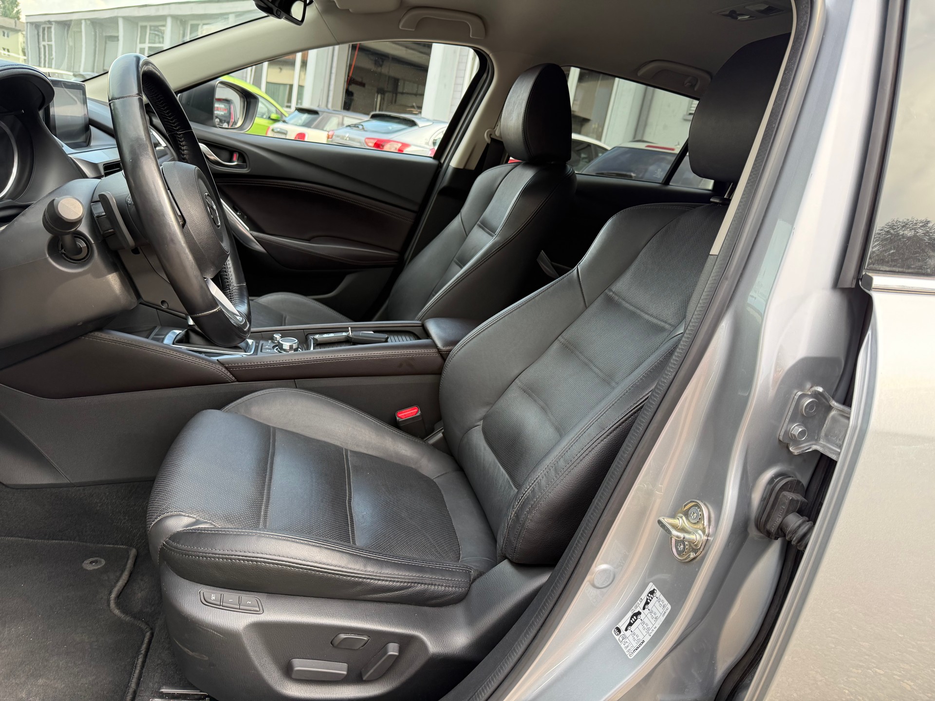 MAZDA 6 Sportwagon SKYACTIV-D 175 Revolution Automat AWD-image-6