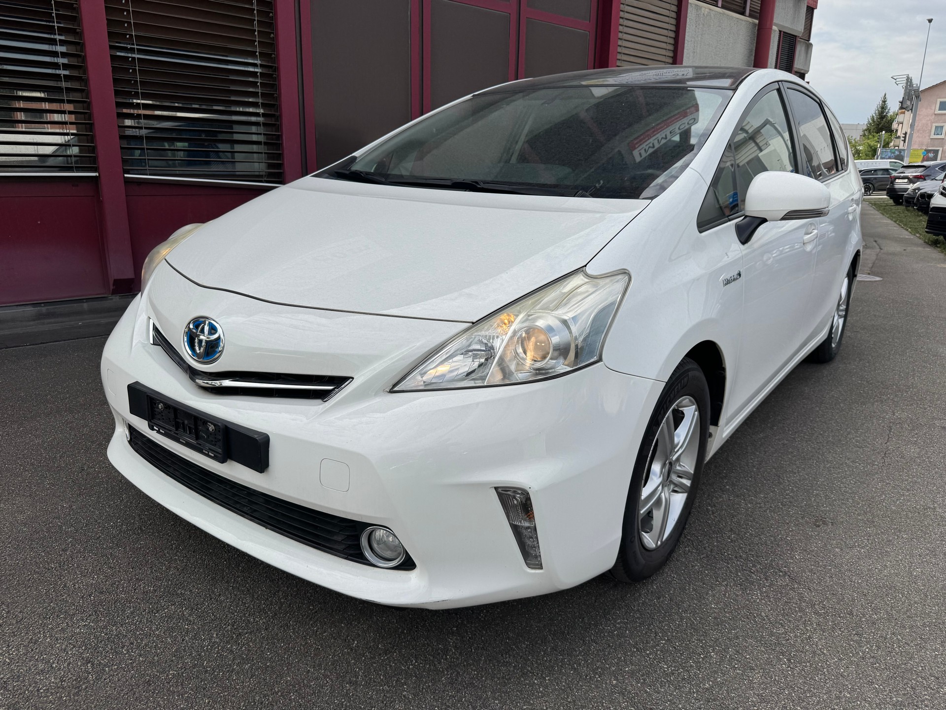 TOYOTA Prius+ 1.8 VVT-i HSD Luna-image-0