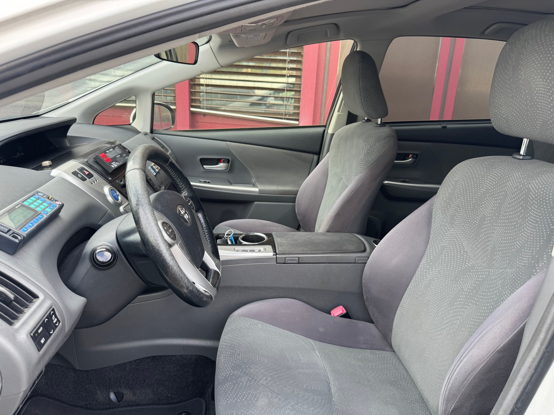 TOYOTA Prius+ 1.8 VVT-i HSD Luna-image-5